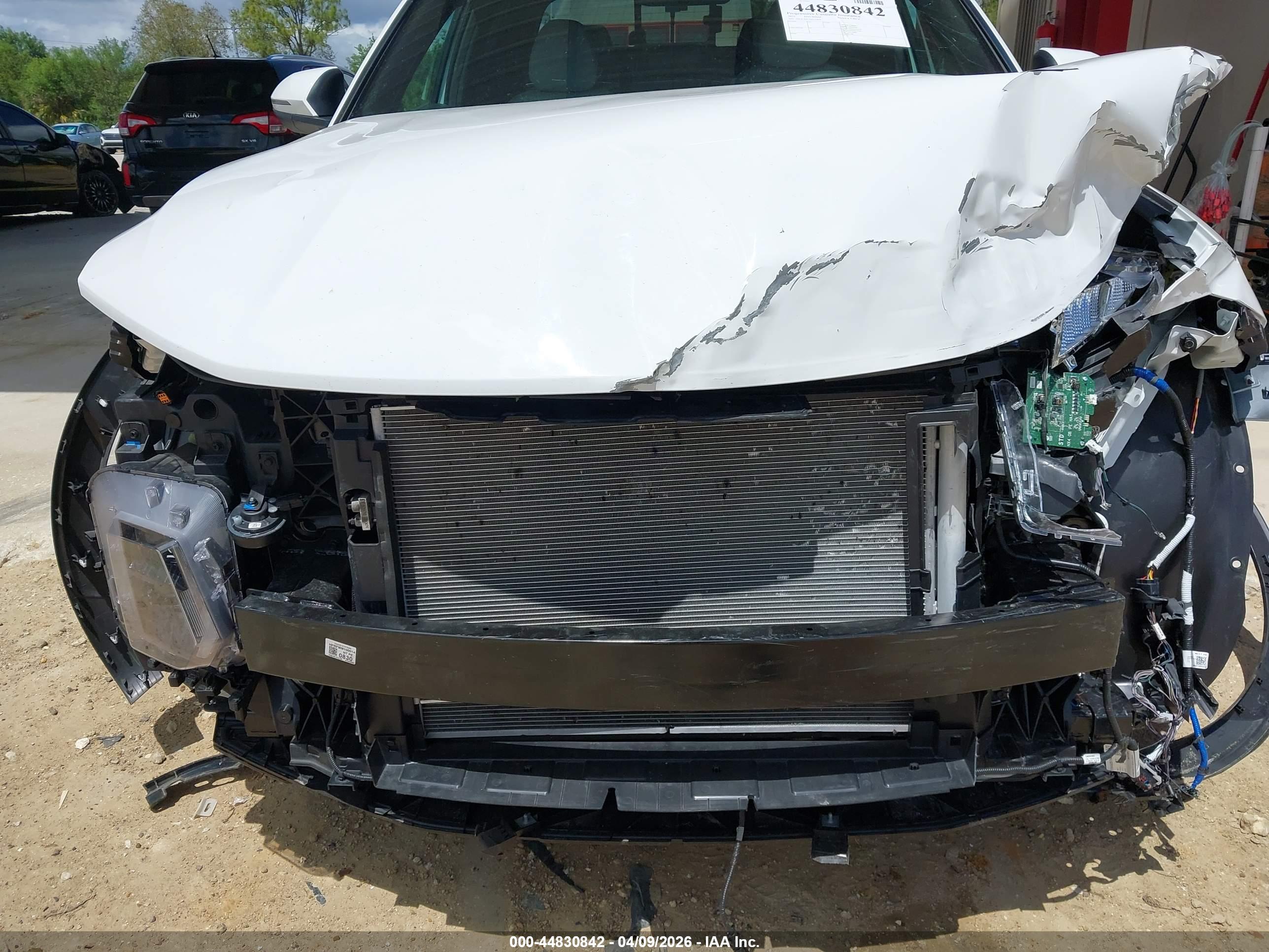 HYUNDAI SANTA image 6