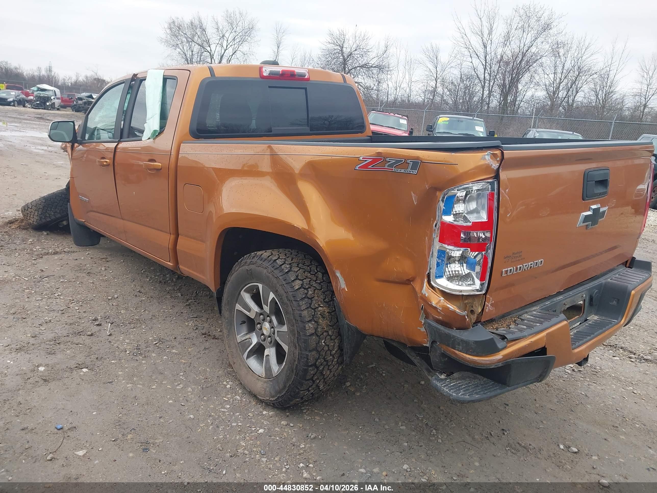 CHEVROLET COLORADO image 3