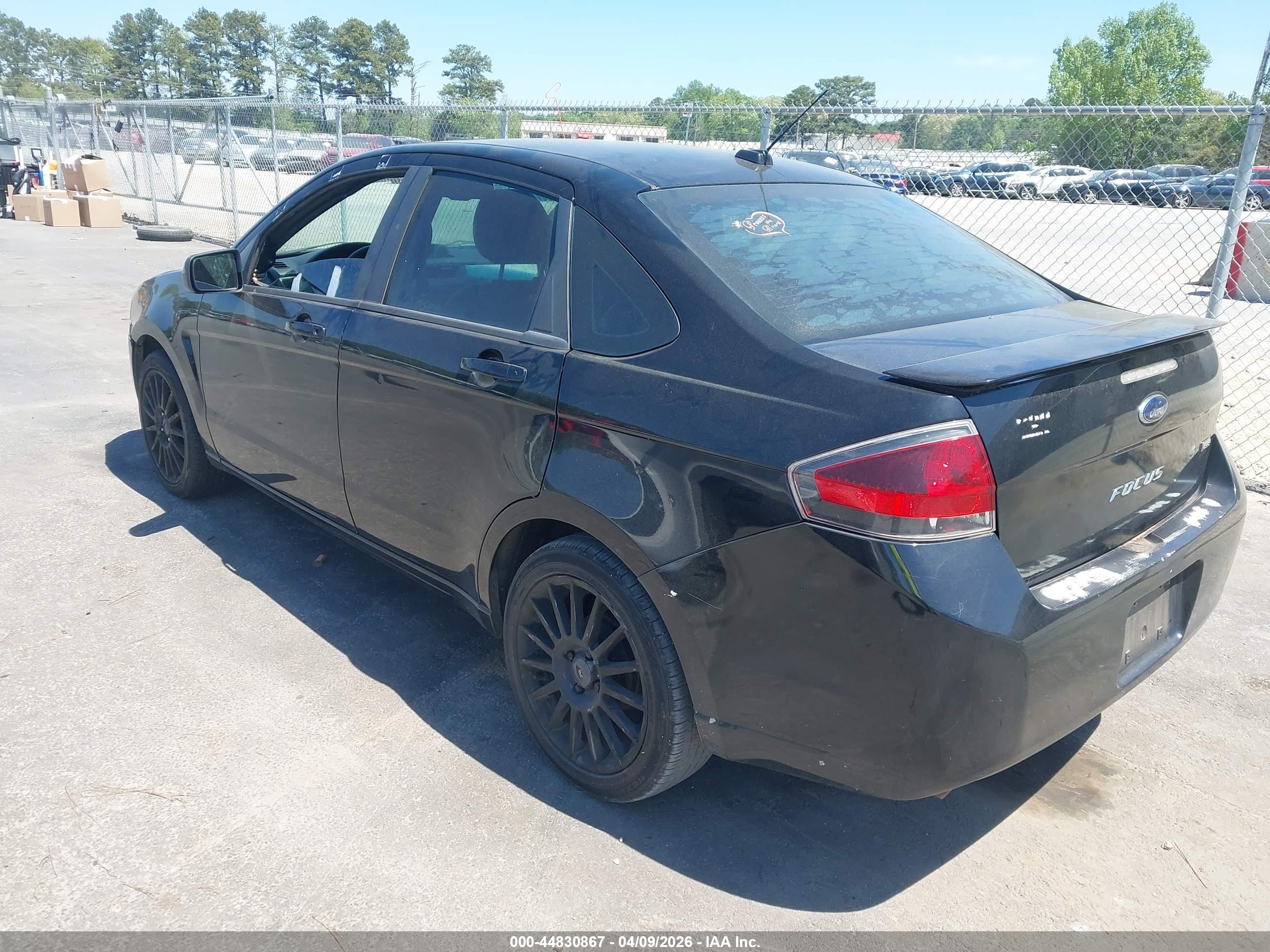 FORD FOCUS image 3