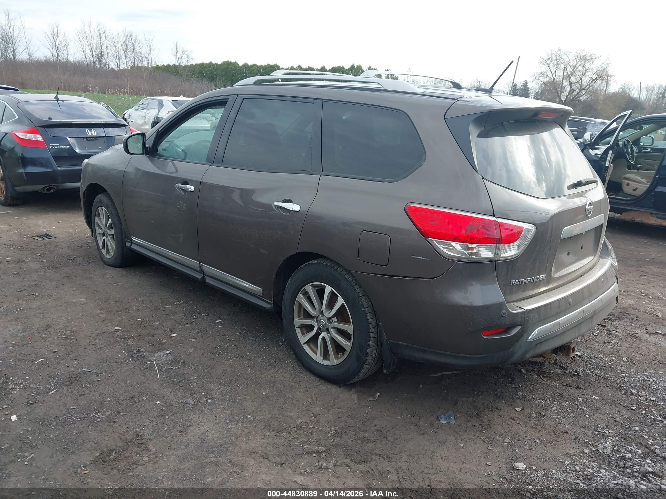 NISSAN PATHFINDER image 3
