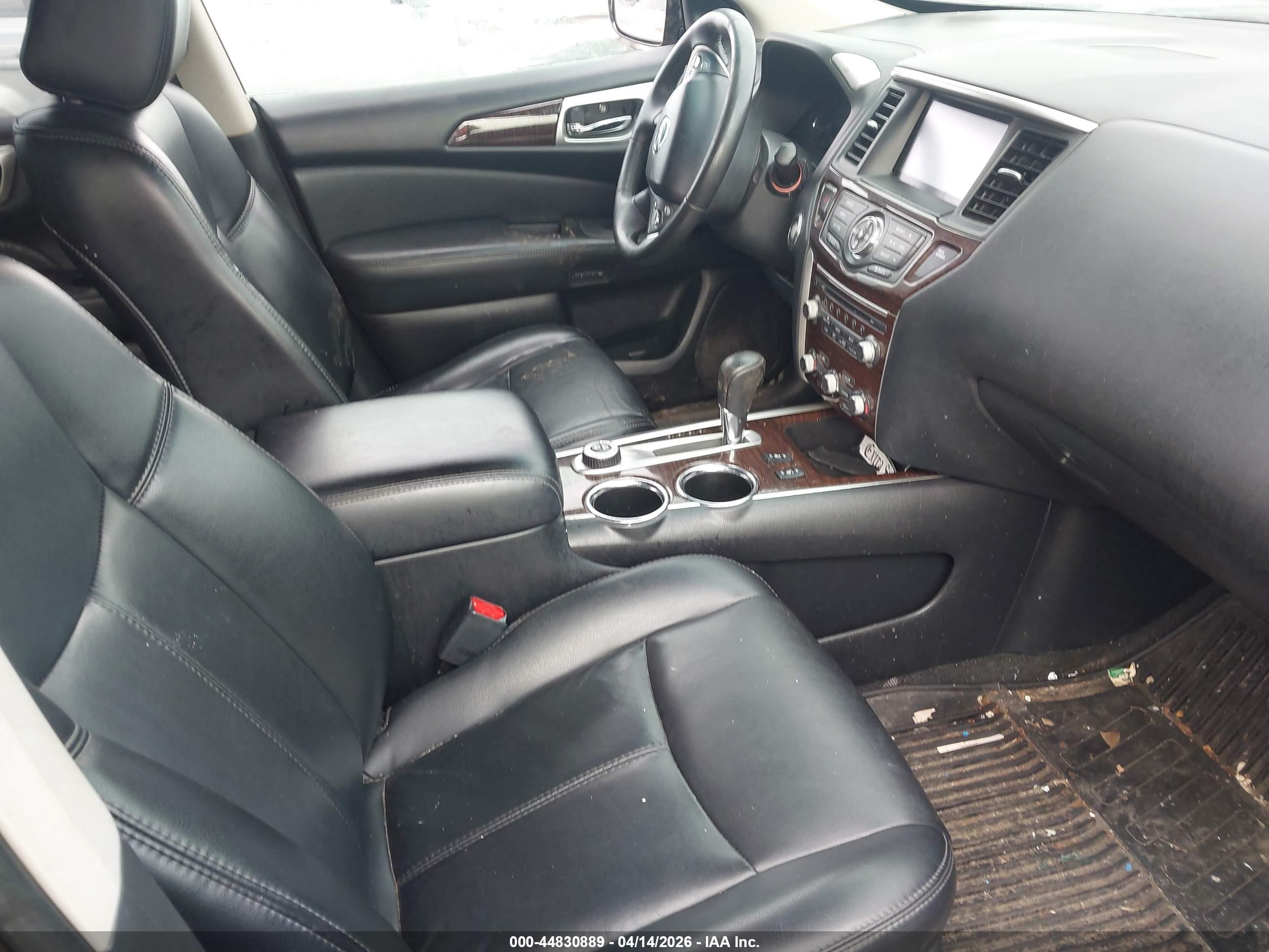 NISSAN PATHFINDER image 5
