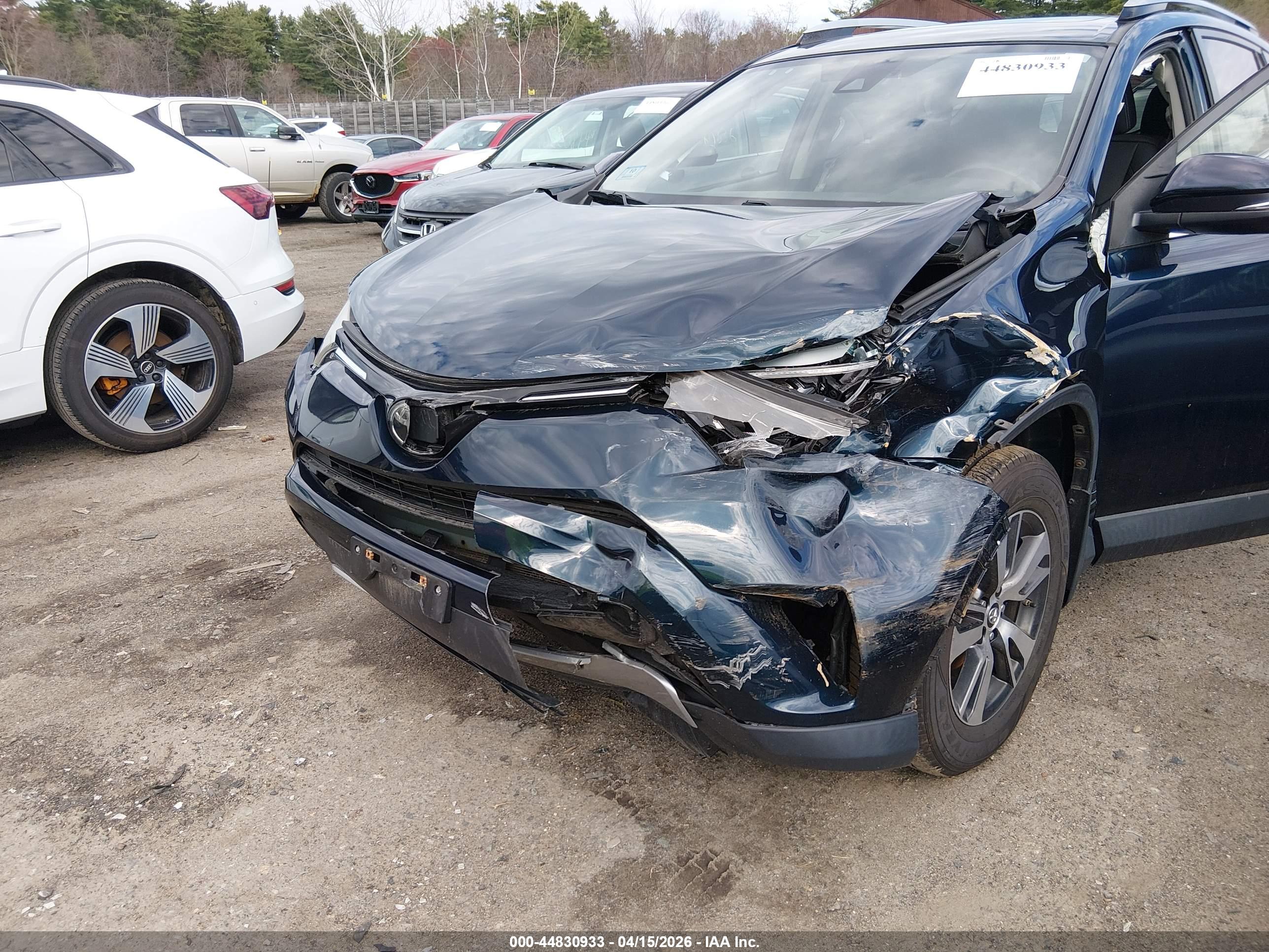 TOYOTA RAV4 image 6