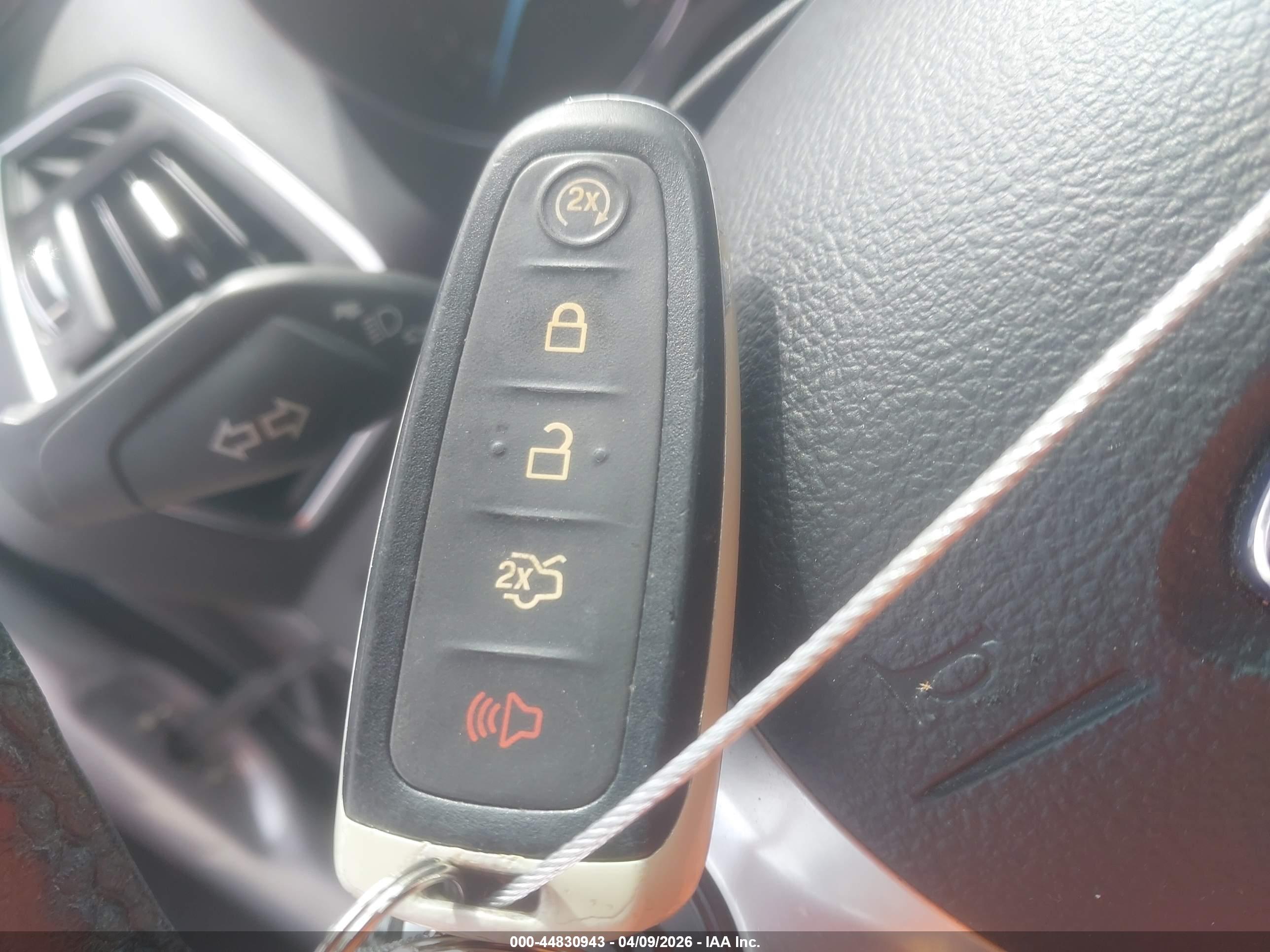 FORD ESCAPE image 11