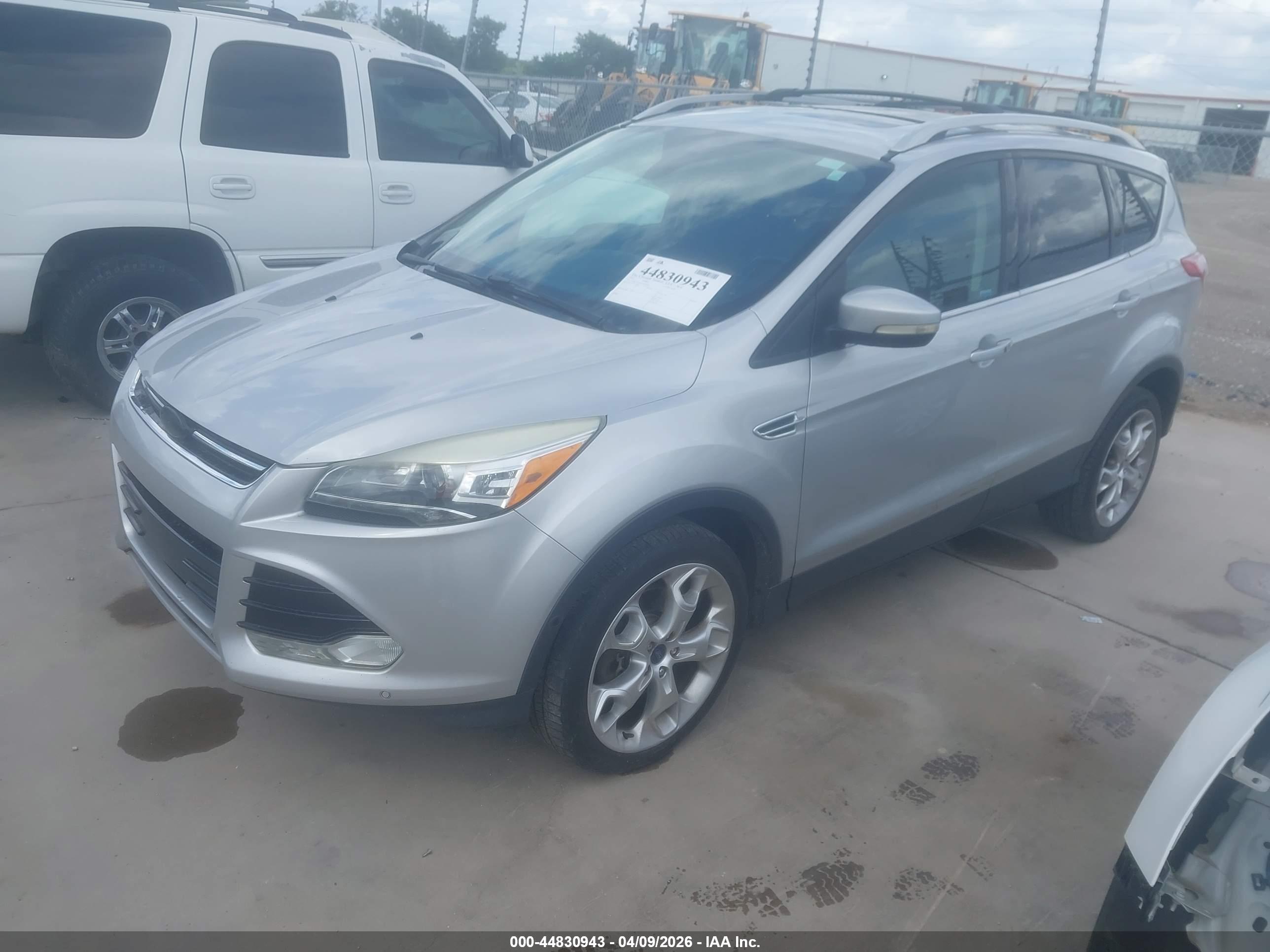 FORD ESCAPE image 2