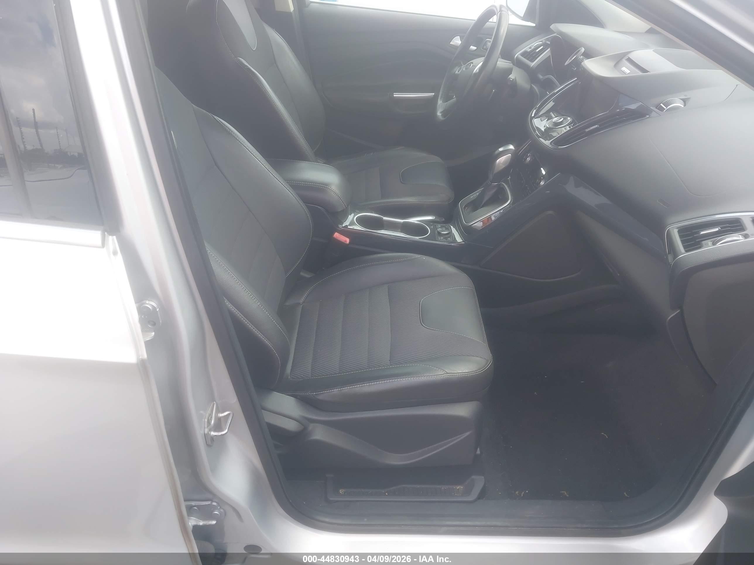 FORD ESCAPE image 5