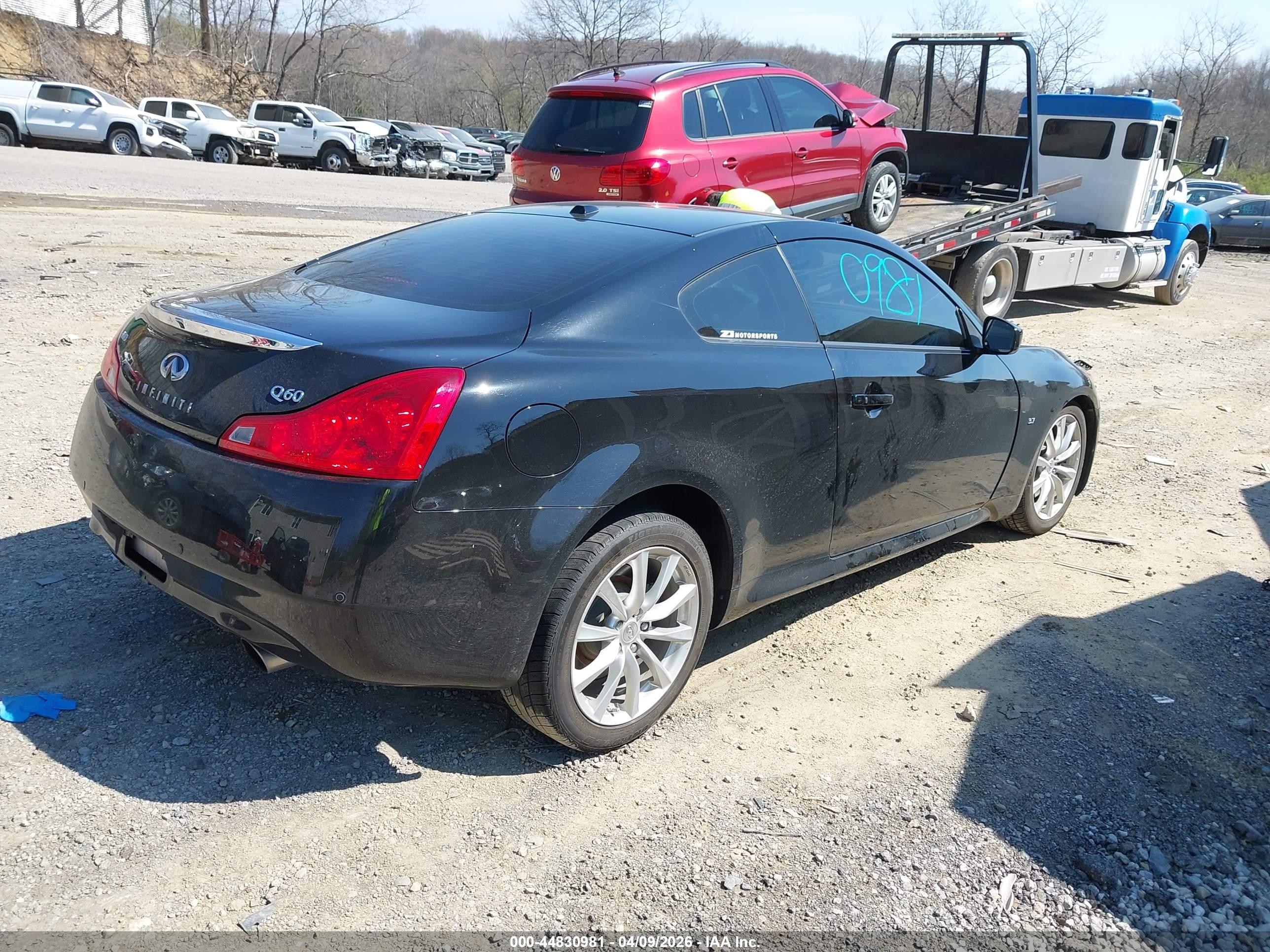 INFINITI Q60 image 4