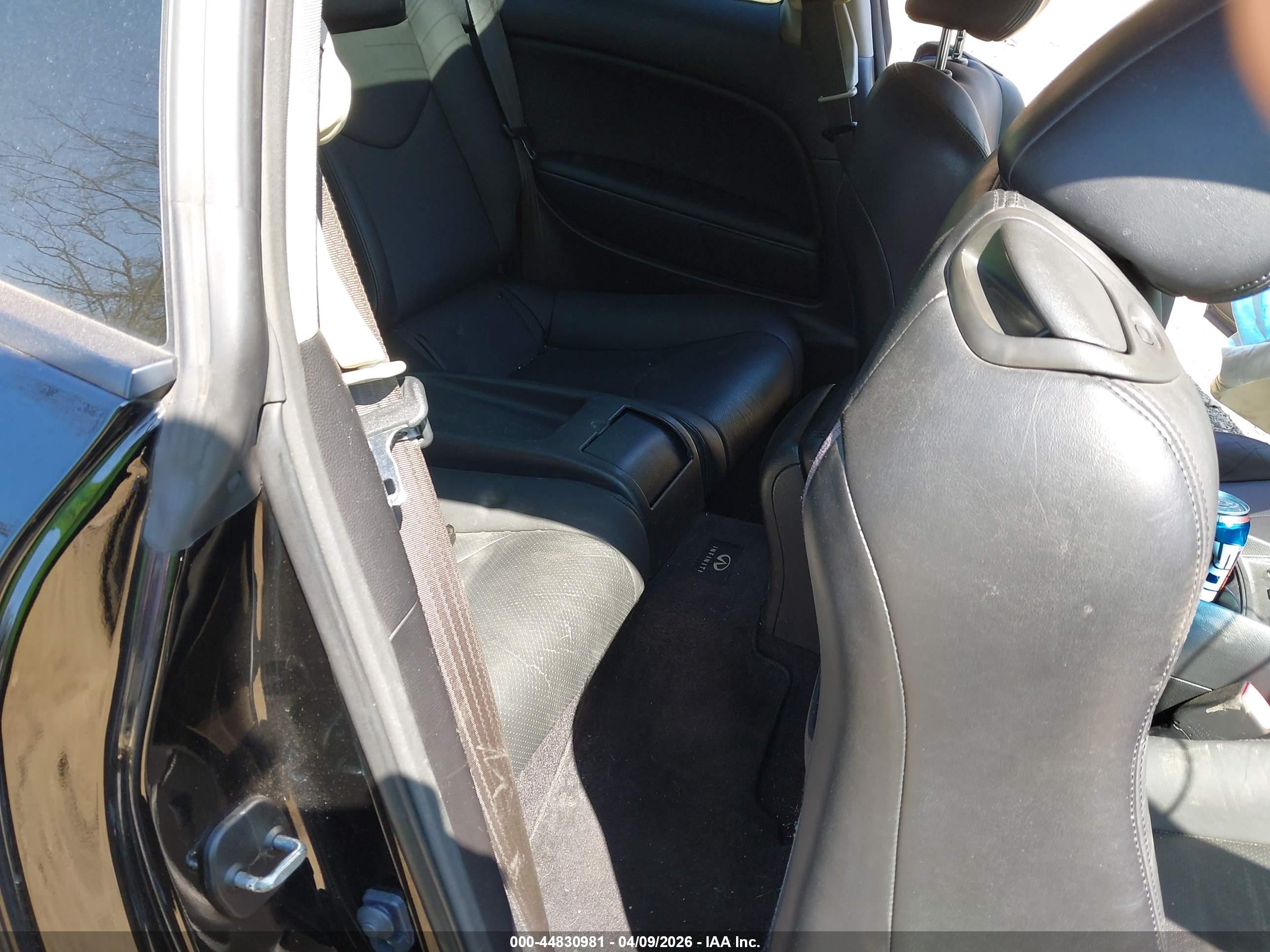 INFINITI Q60 image 8
