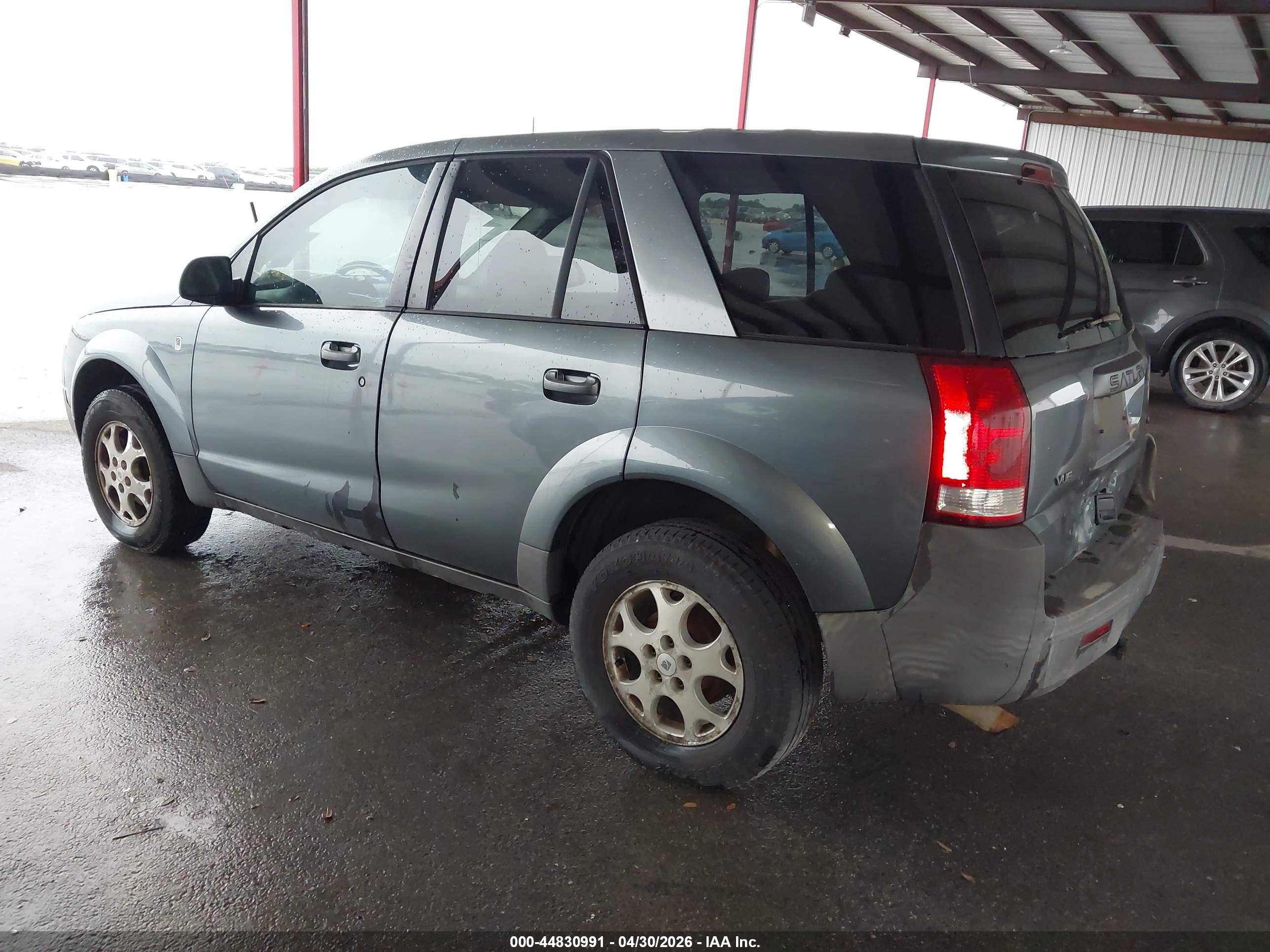 SATURN VUE image 3