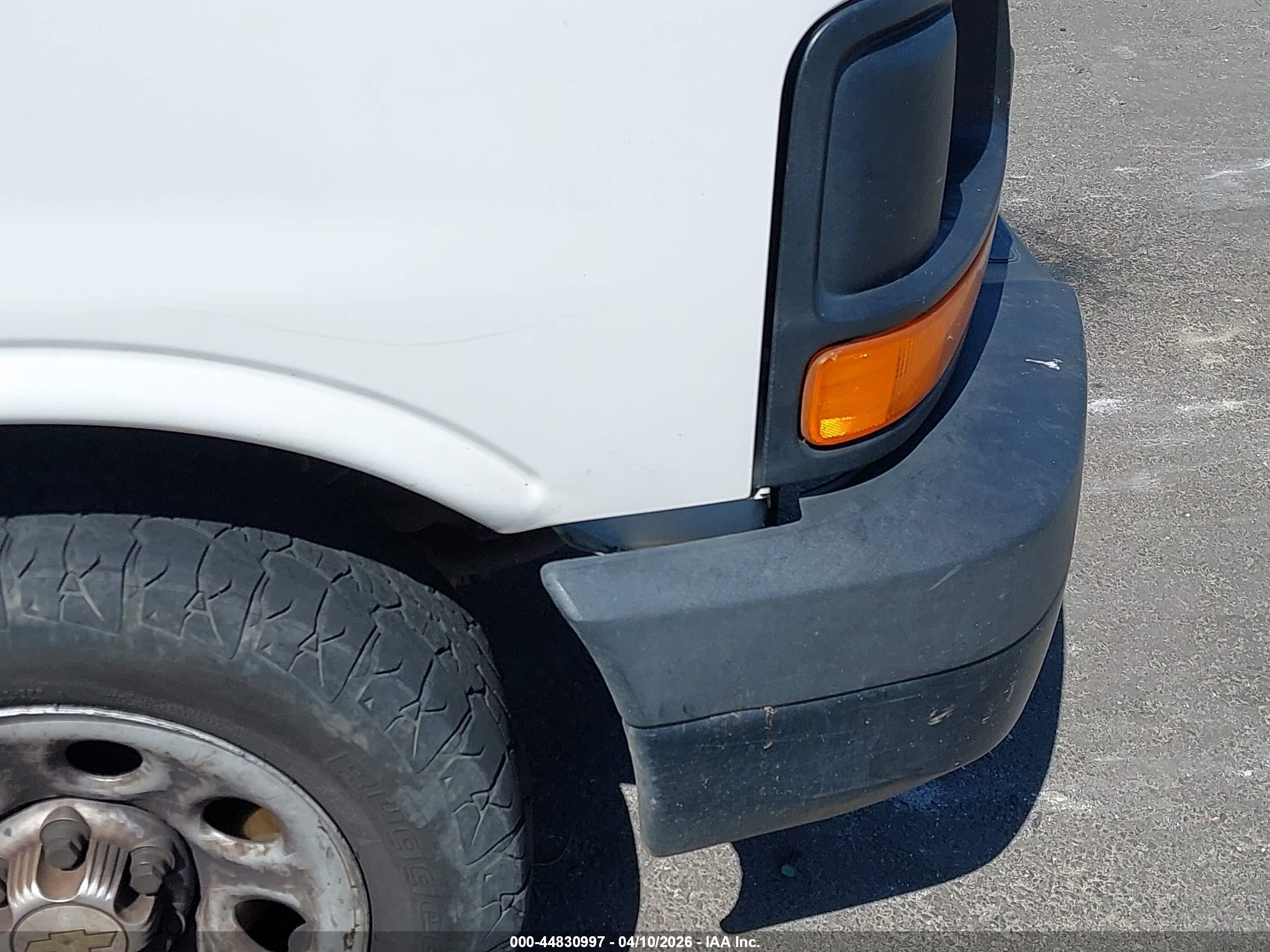 CHEVROLET EXPRESS image 6