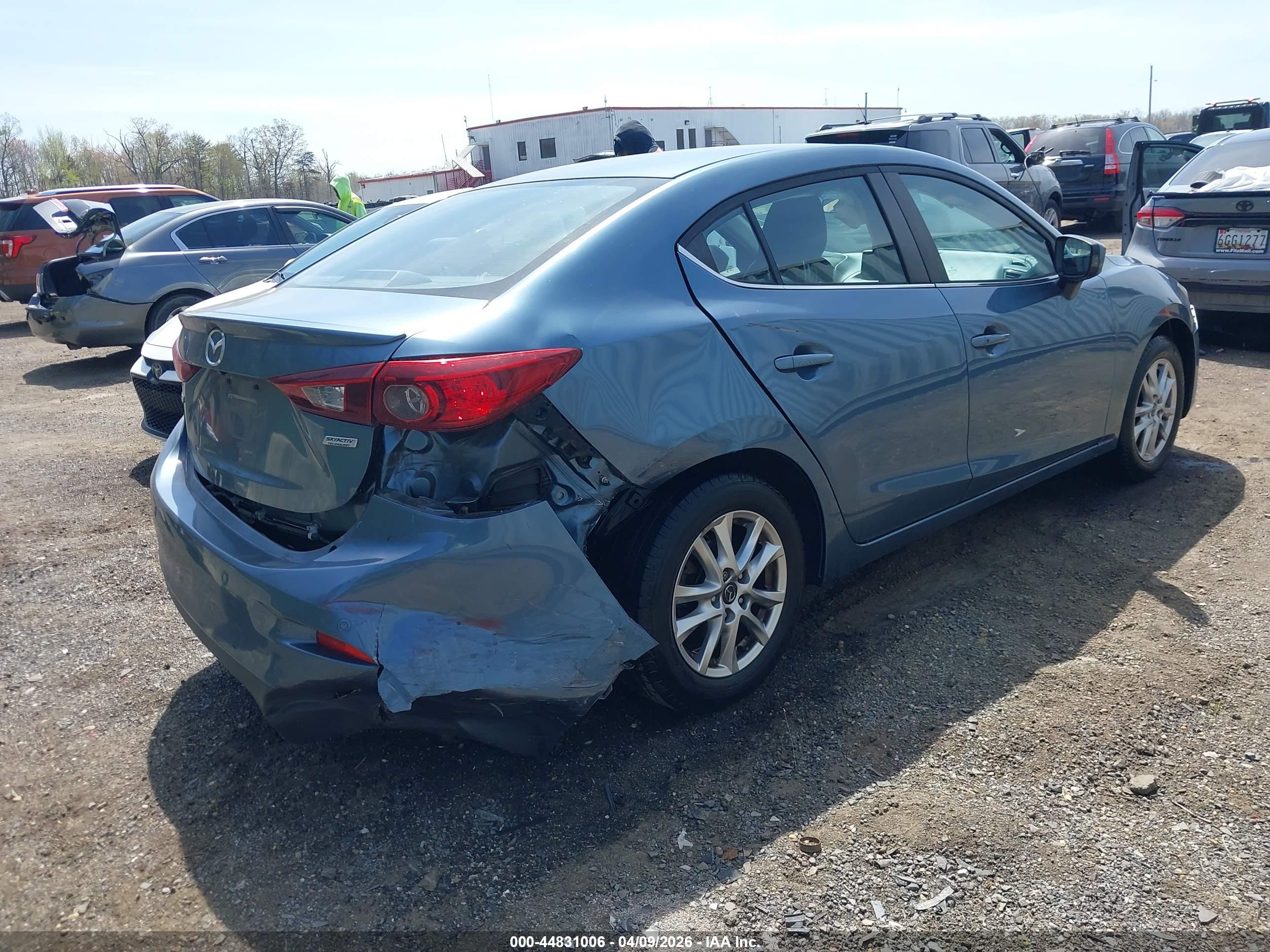 MAZDA MAZDA3 image 4