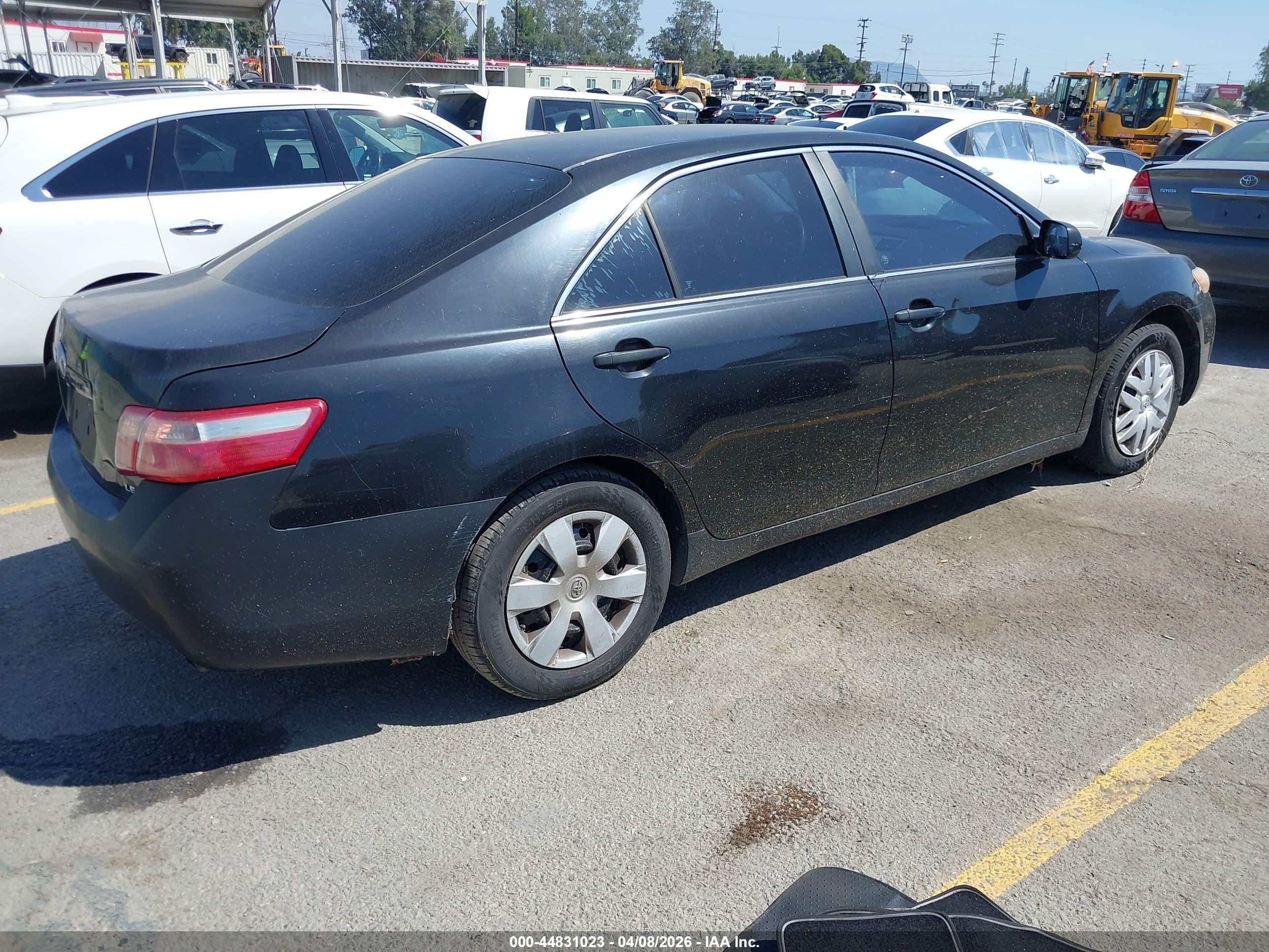TOYOTA CAMRY image 4