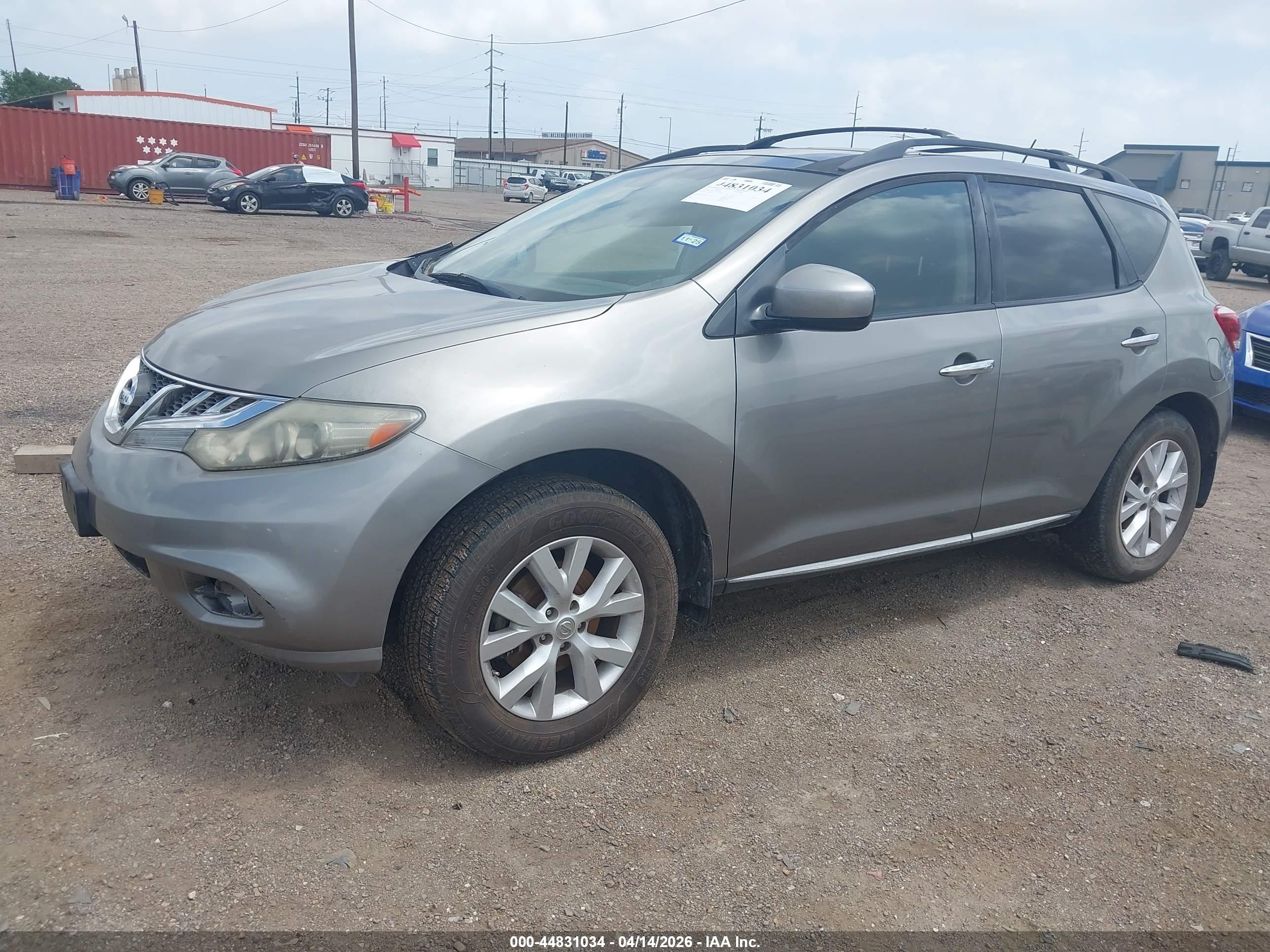 NISSAN MURANO image 2