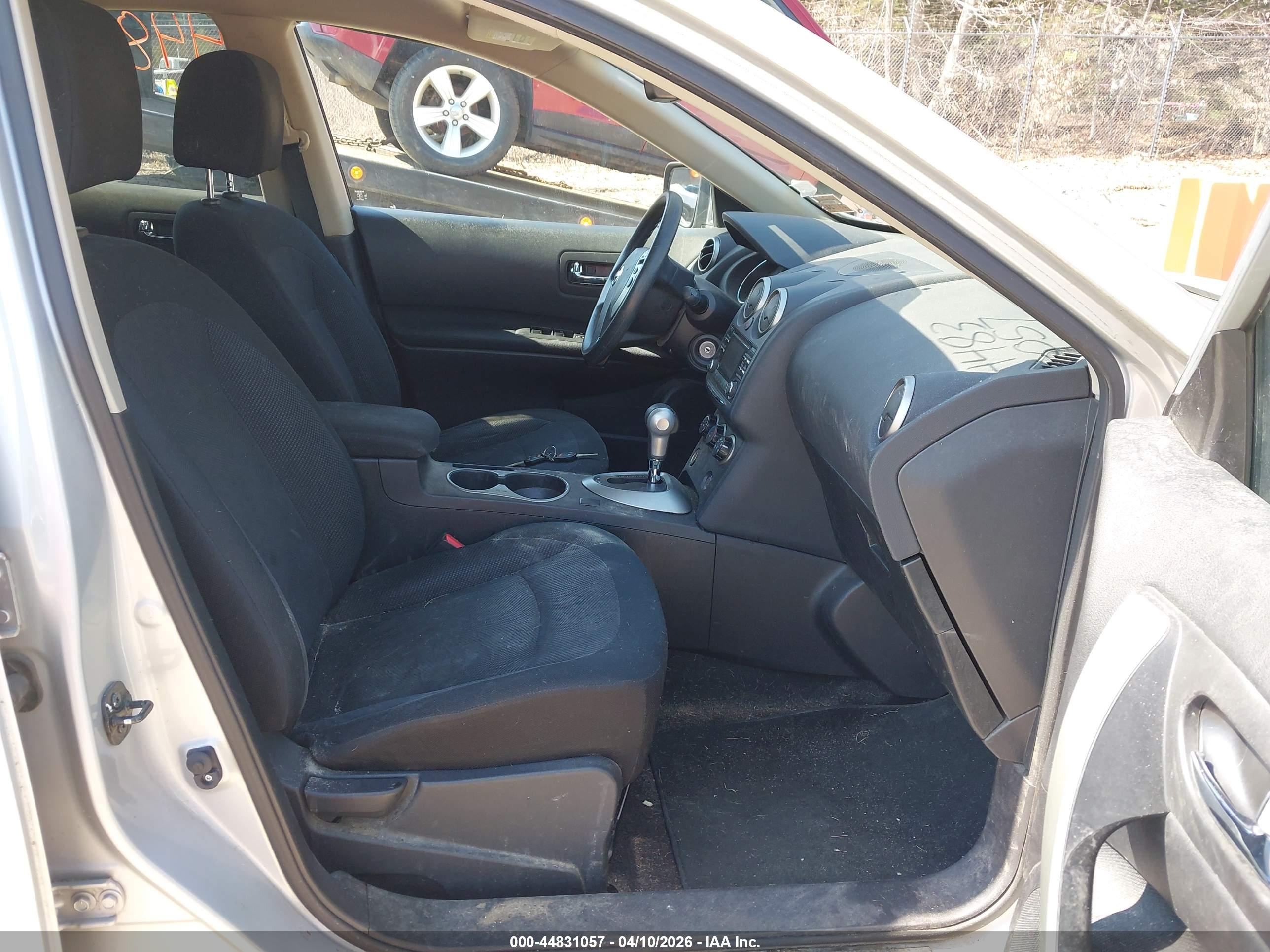 NISSAN ROGUE image 5