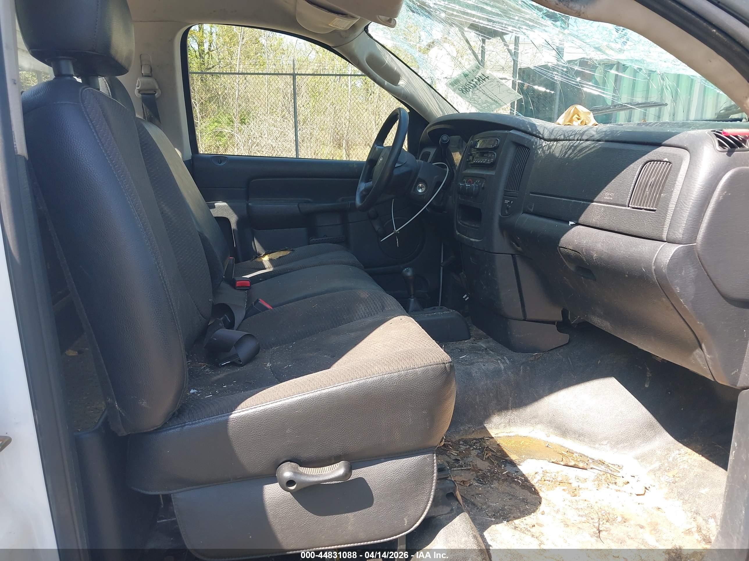 DODGE RAM image 5