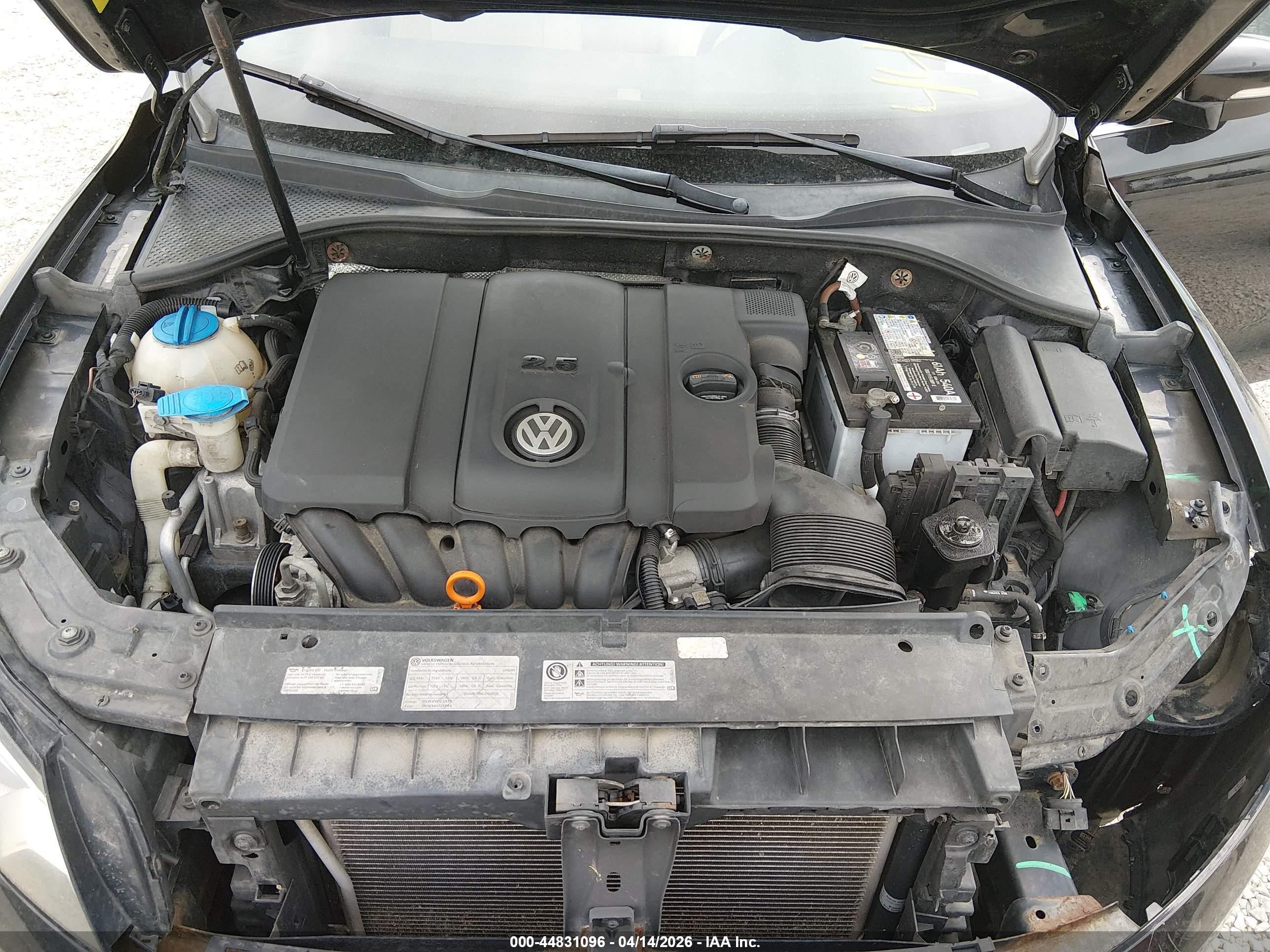 VOLKSWAGEN PASSAT image 10