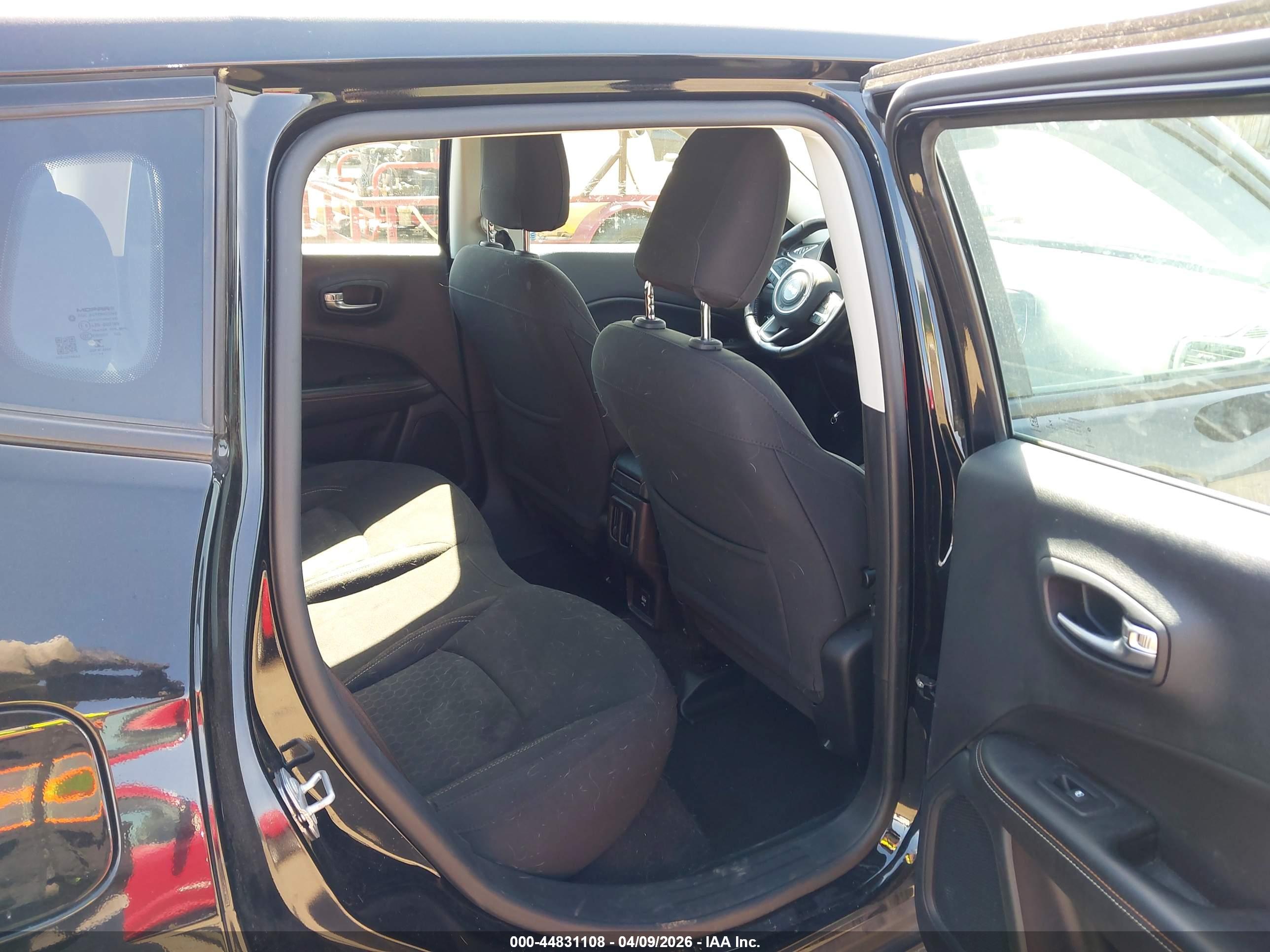 JEEP COMPASS image 8
