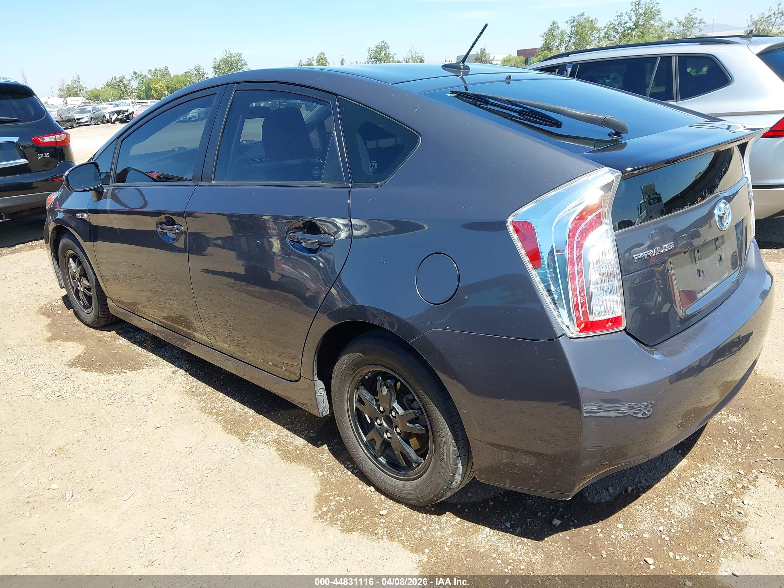 TOYOTA PRIUS image 3