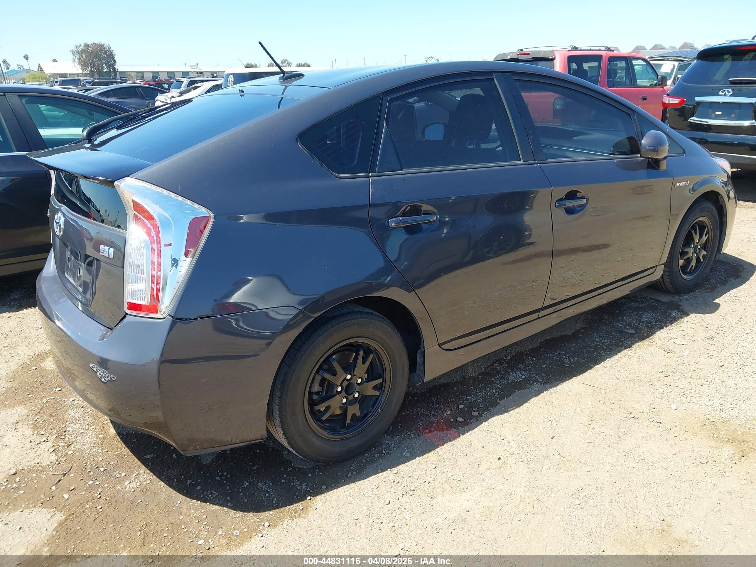 TOYOTA PRIUS image 4