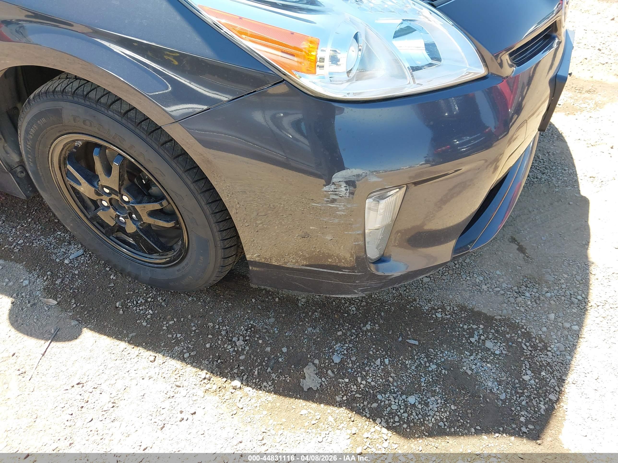 TOYOTA PRIUS image 6
