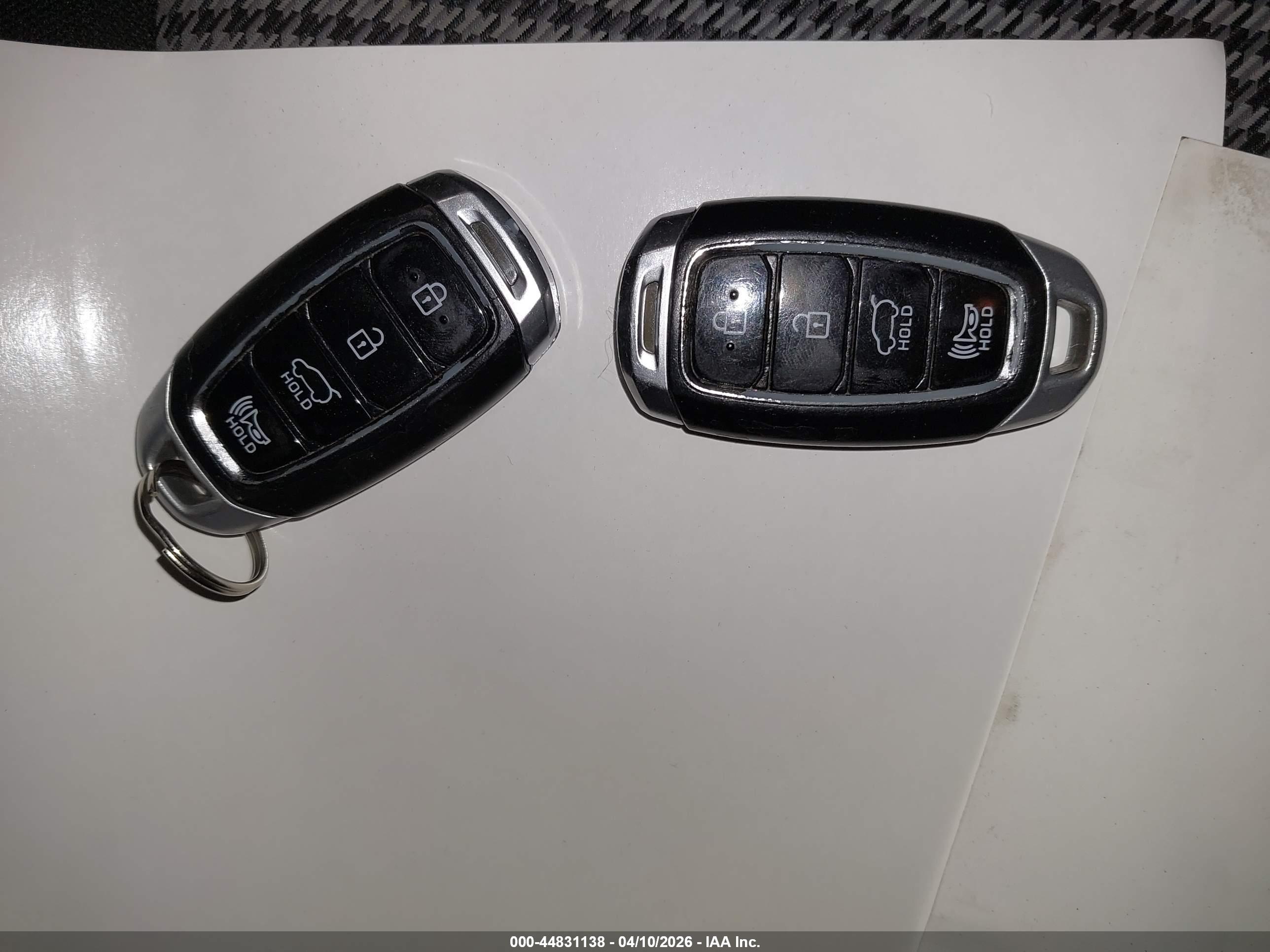 HYUNDAI KONA image 11