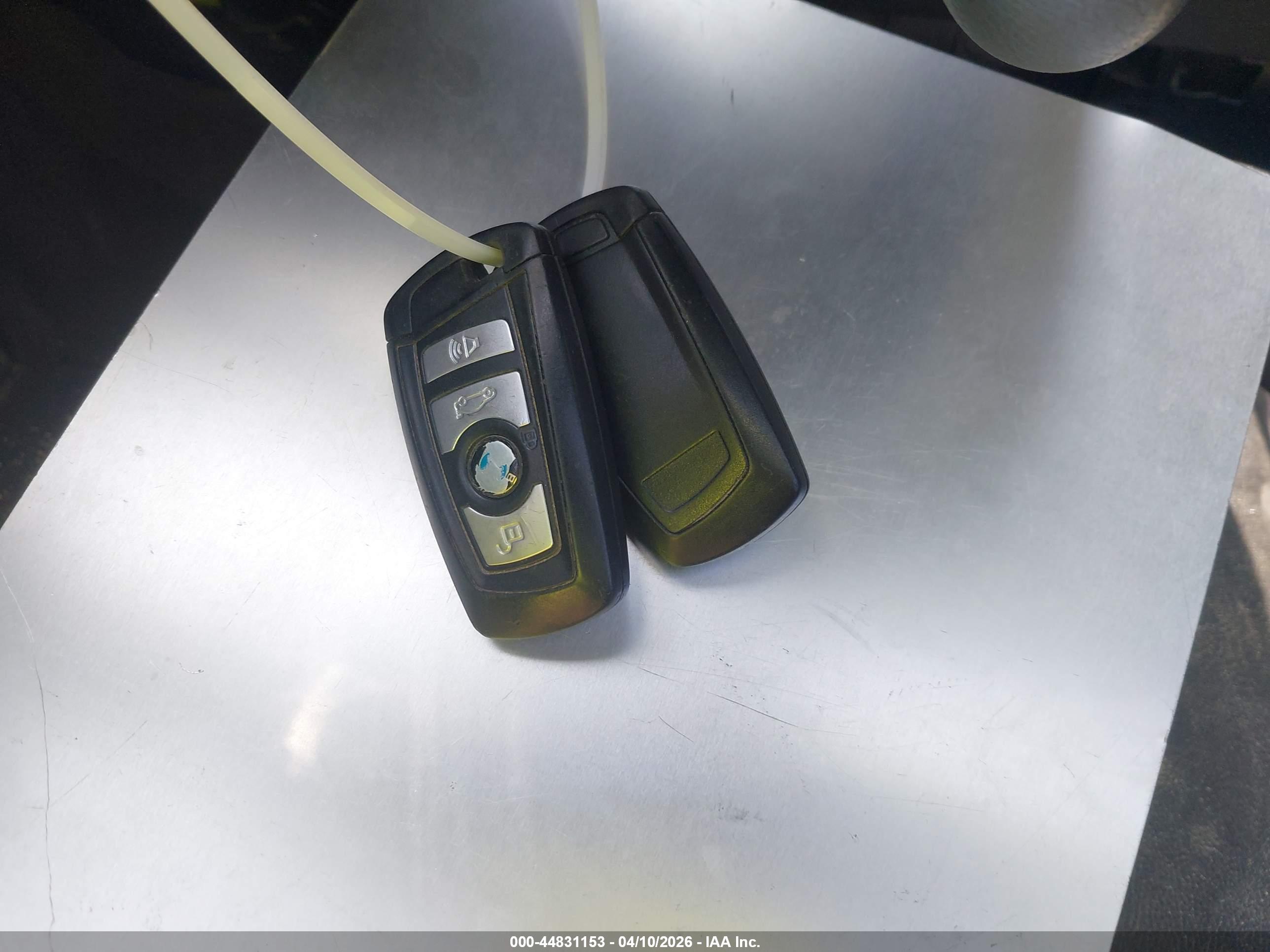 BMW 528I image 11
