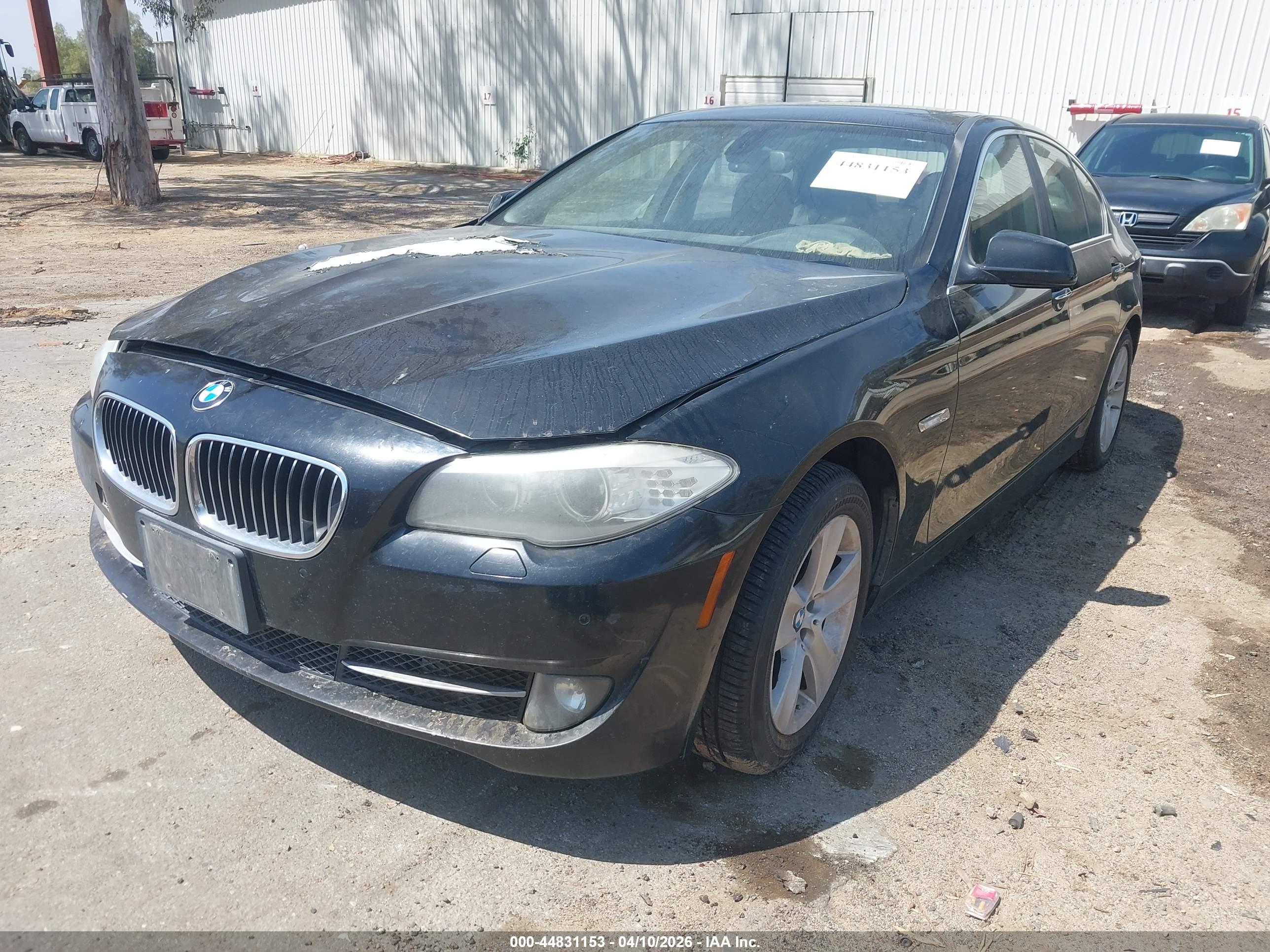 BMW 528I image 2