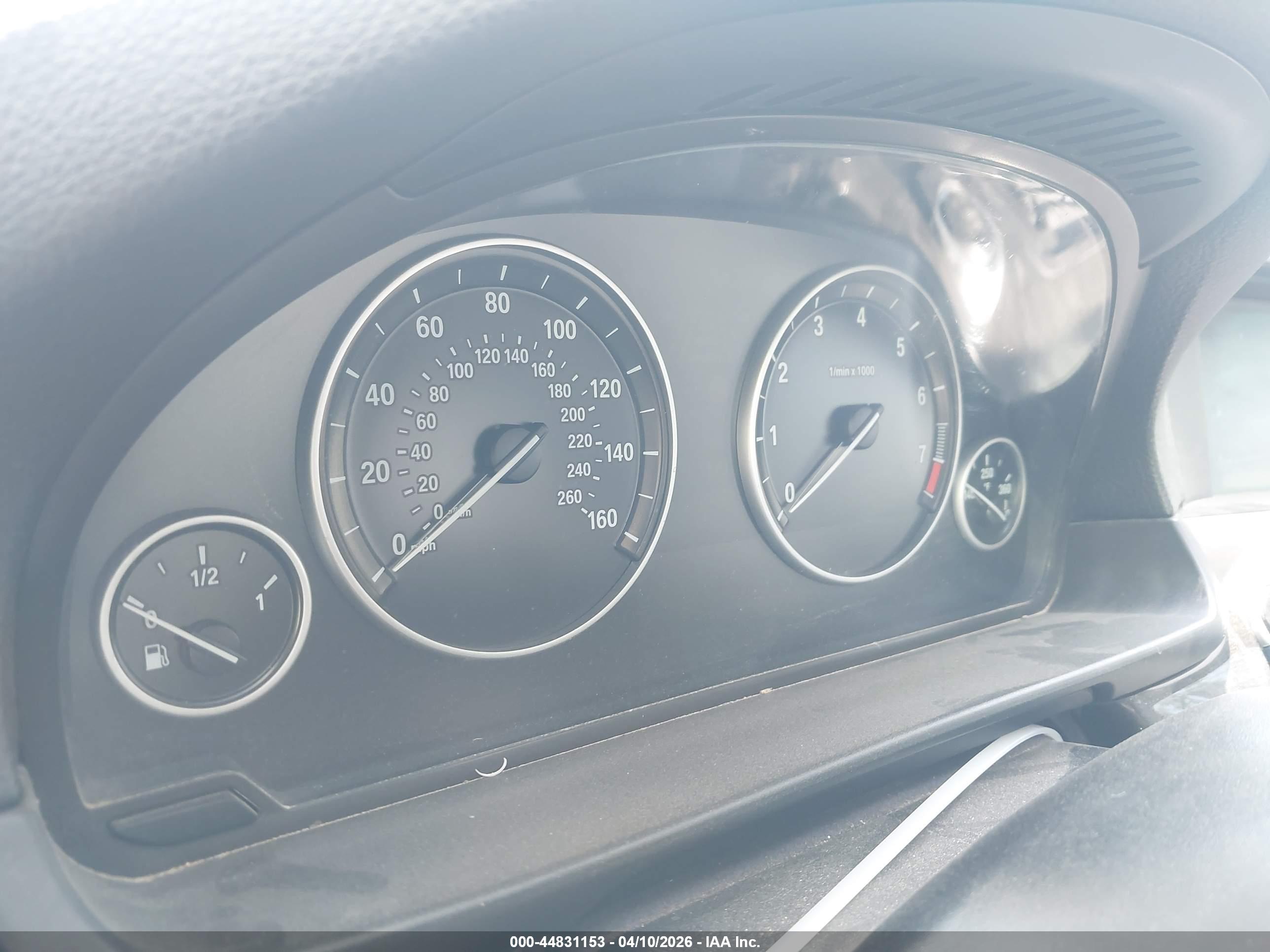 BMW 528I image 7
