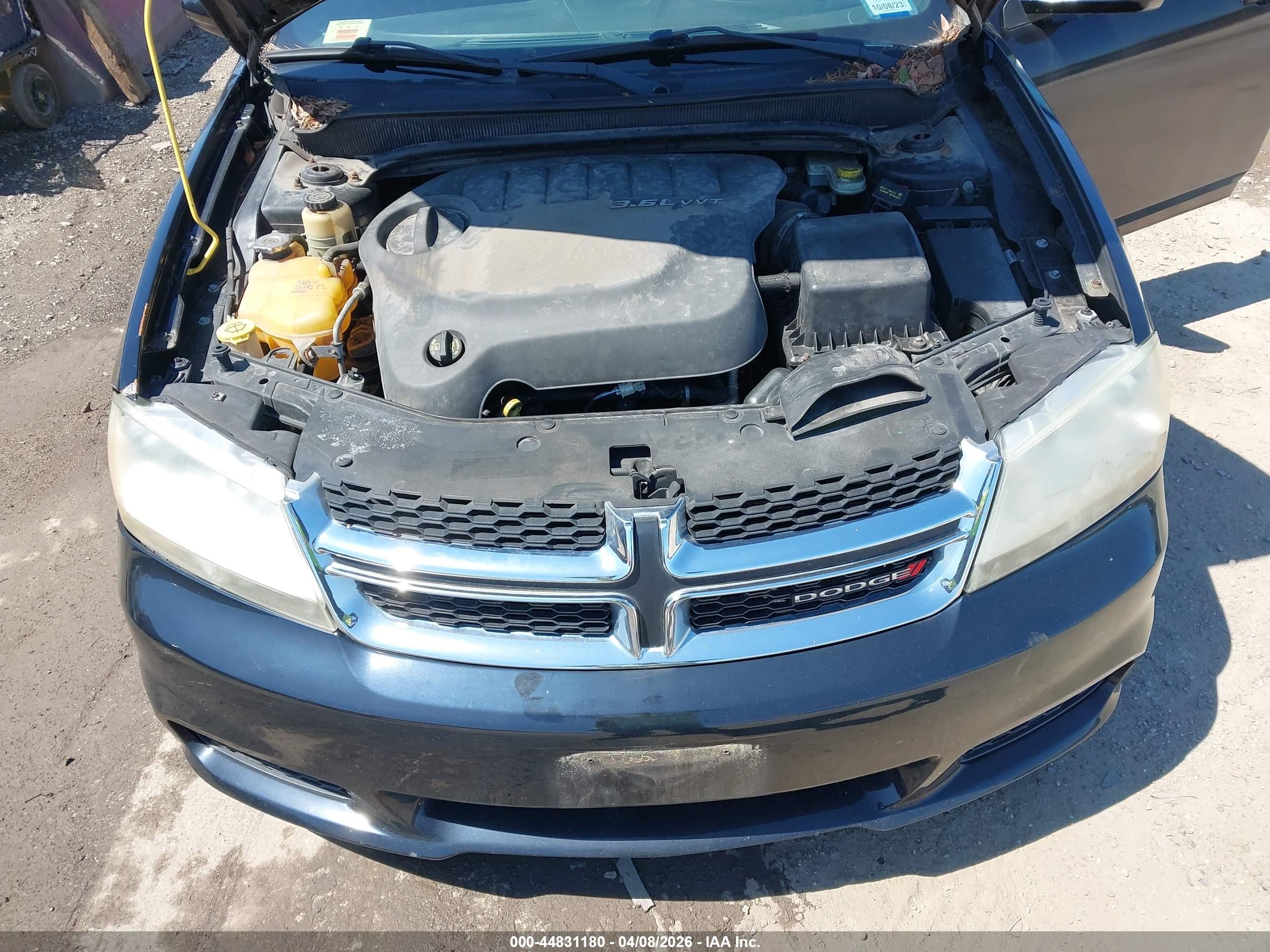 DODGE AVENGER image 10