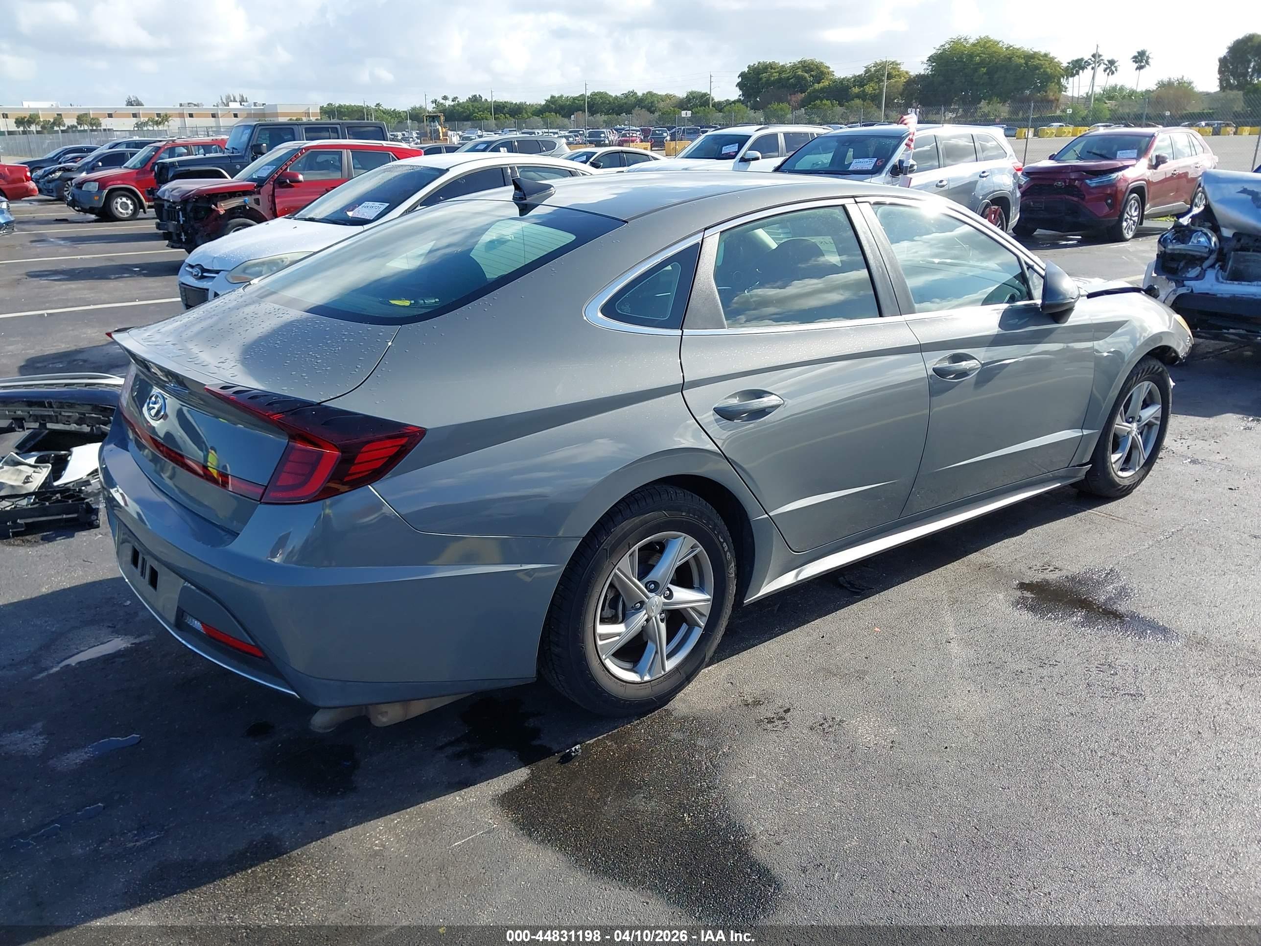 HYUNDAI SONATA image 4