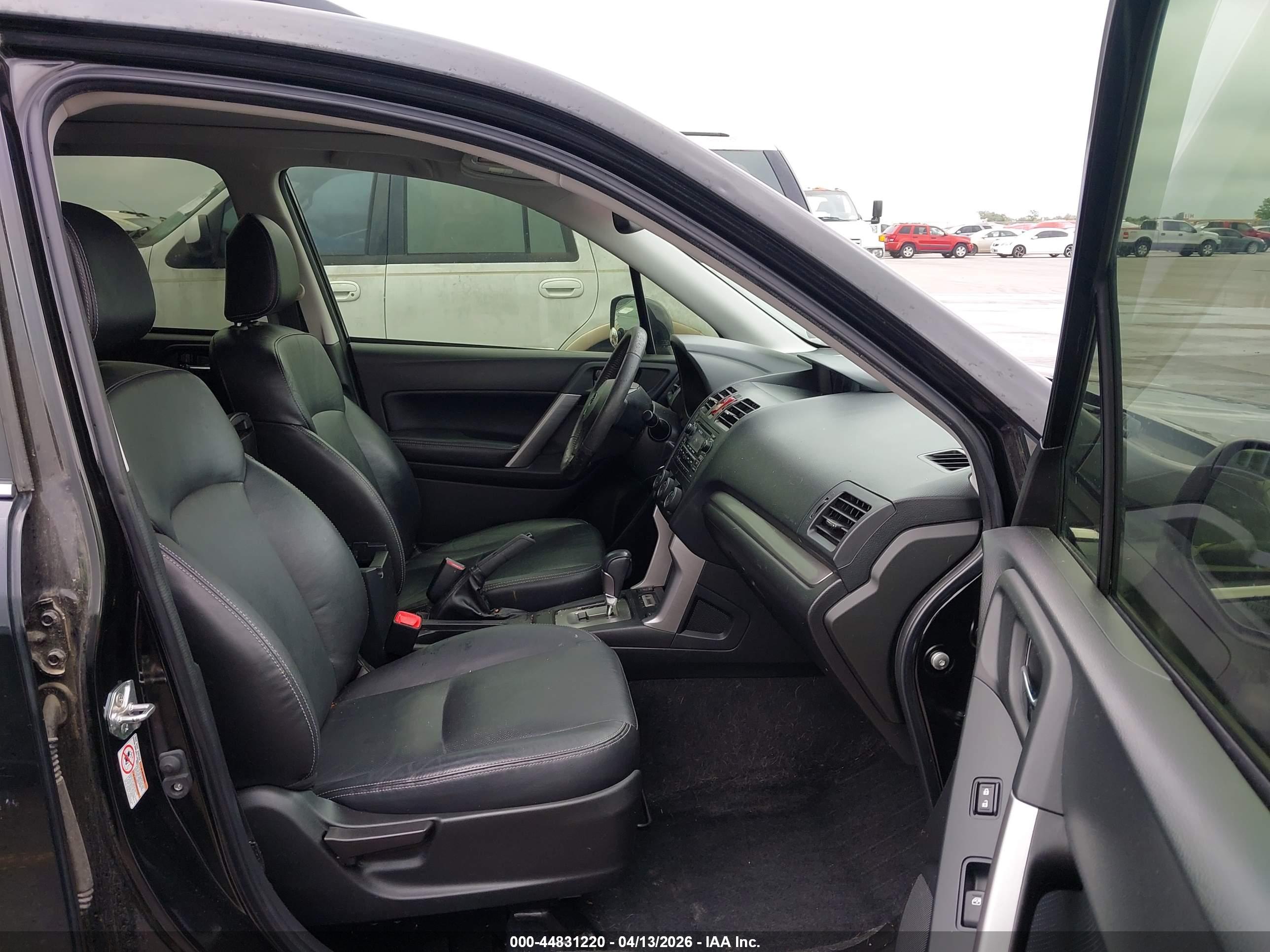 SUBARU FORESTER image 5