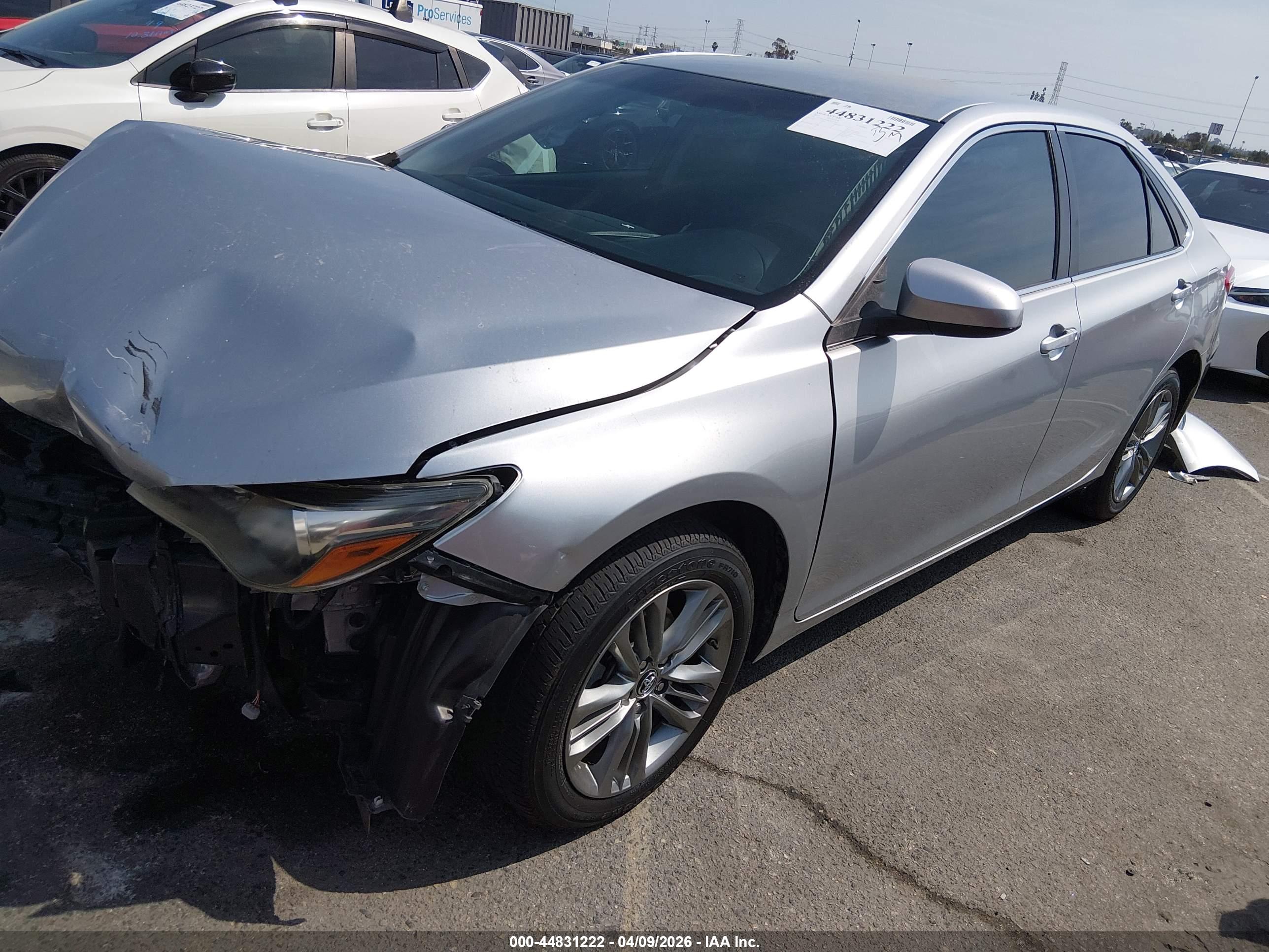 TOYOTA CAMRY image 2