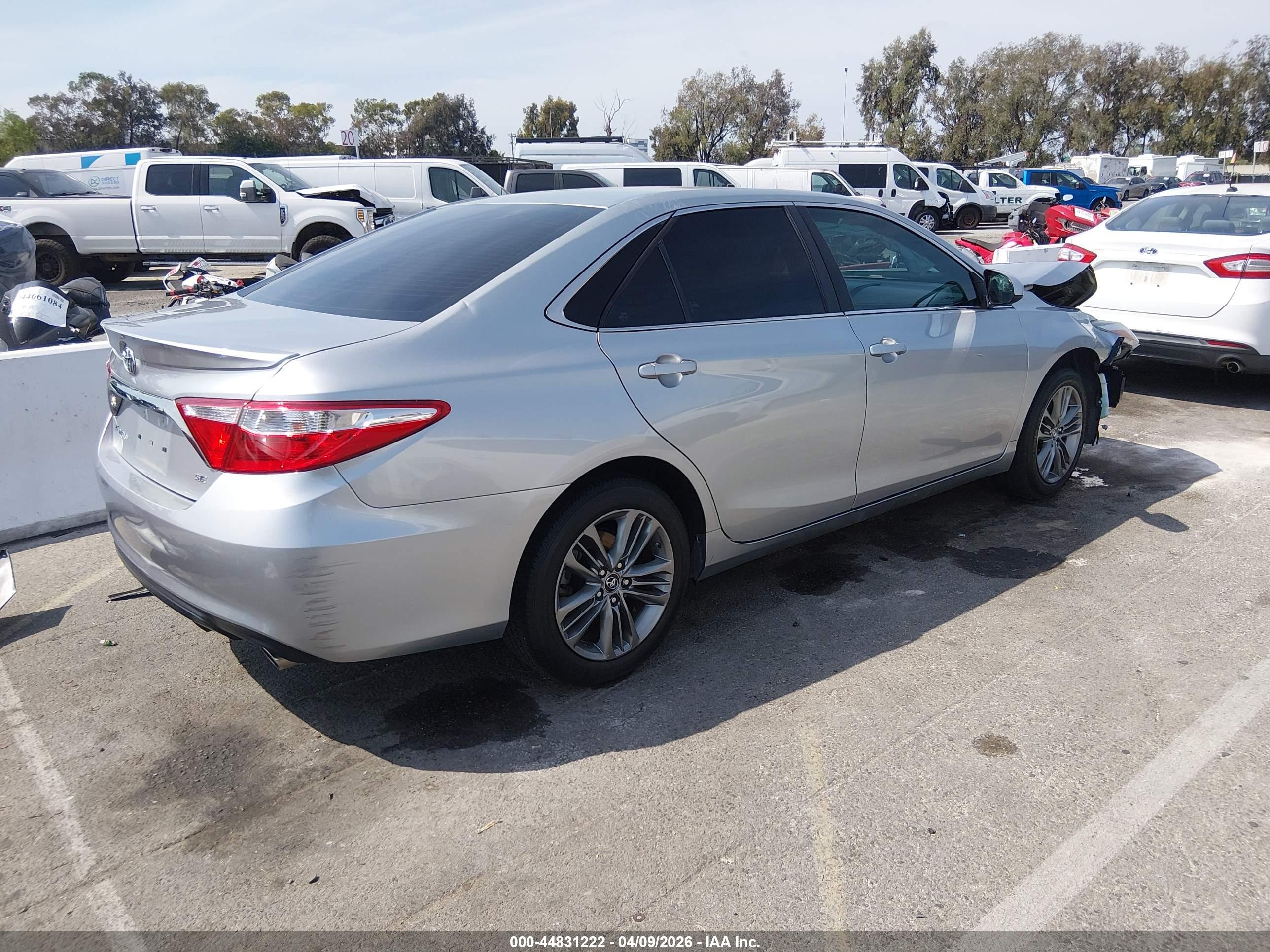 TOYOTA CAMRY image 4