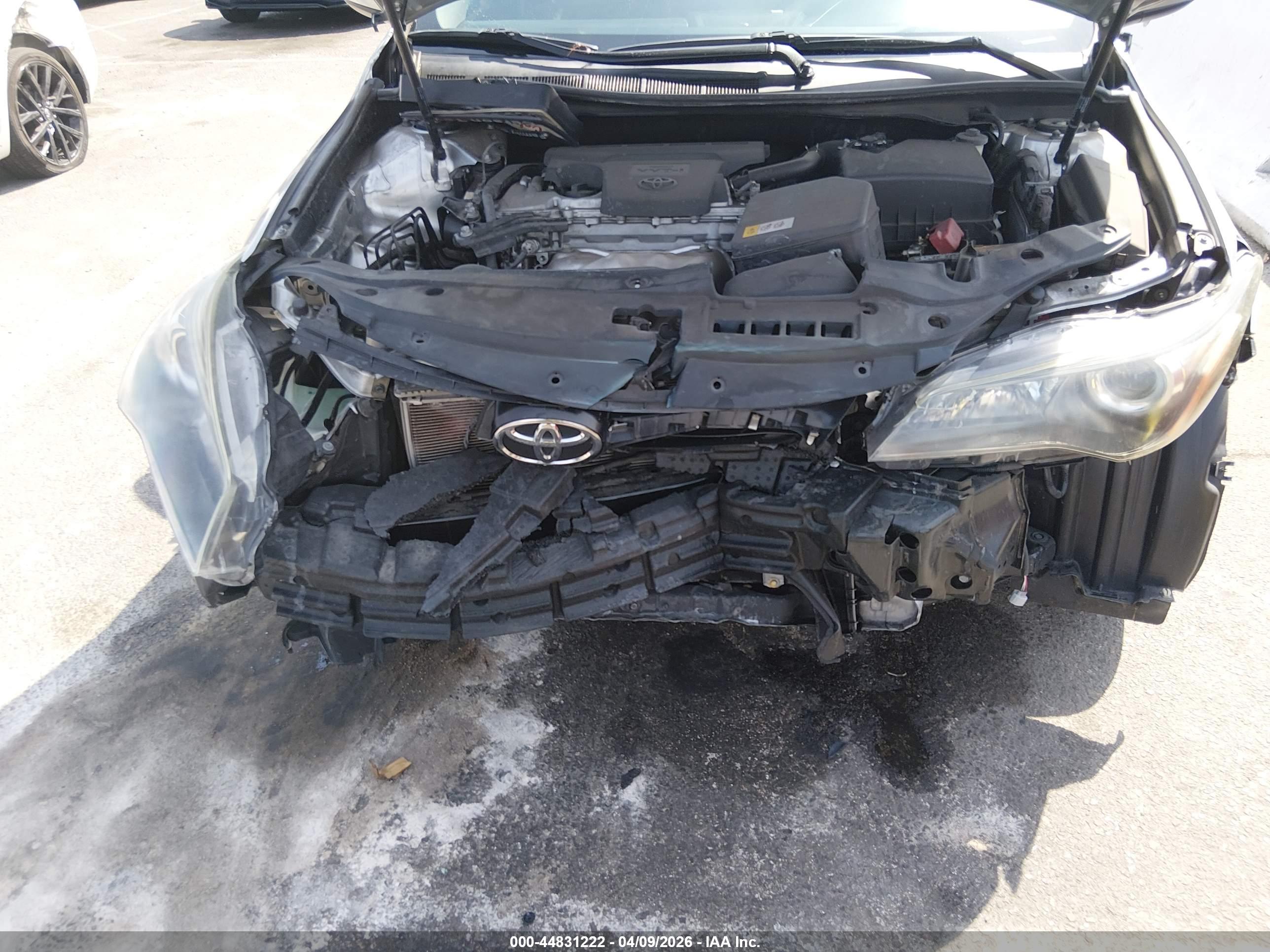 TOYOTA CAMRY image 6