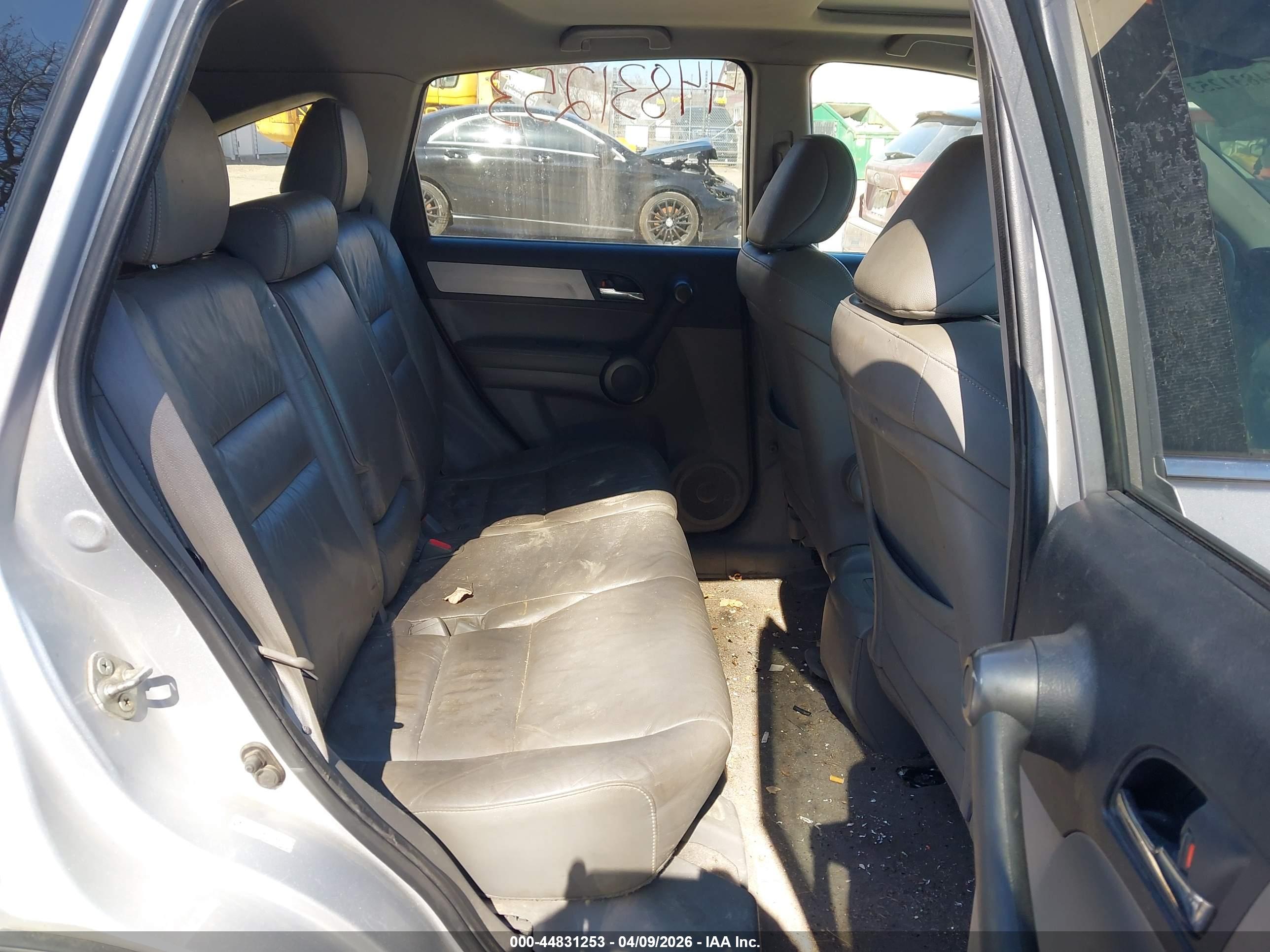 HONDA CR-V image 8