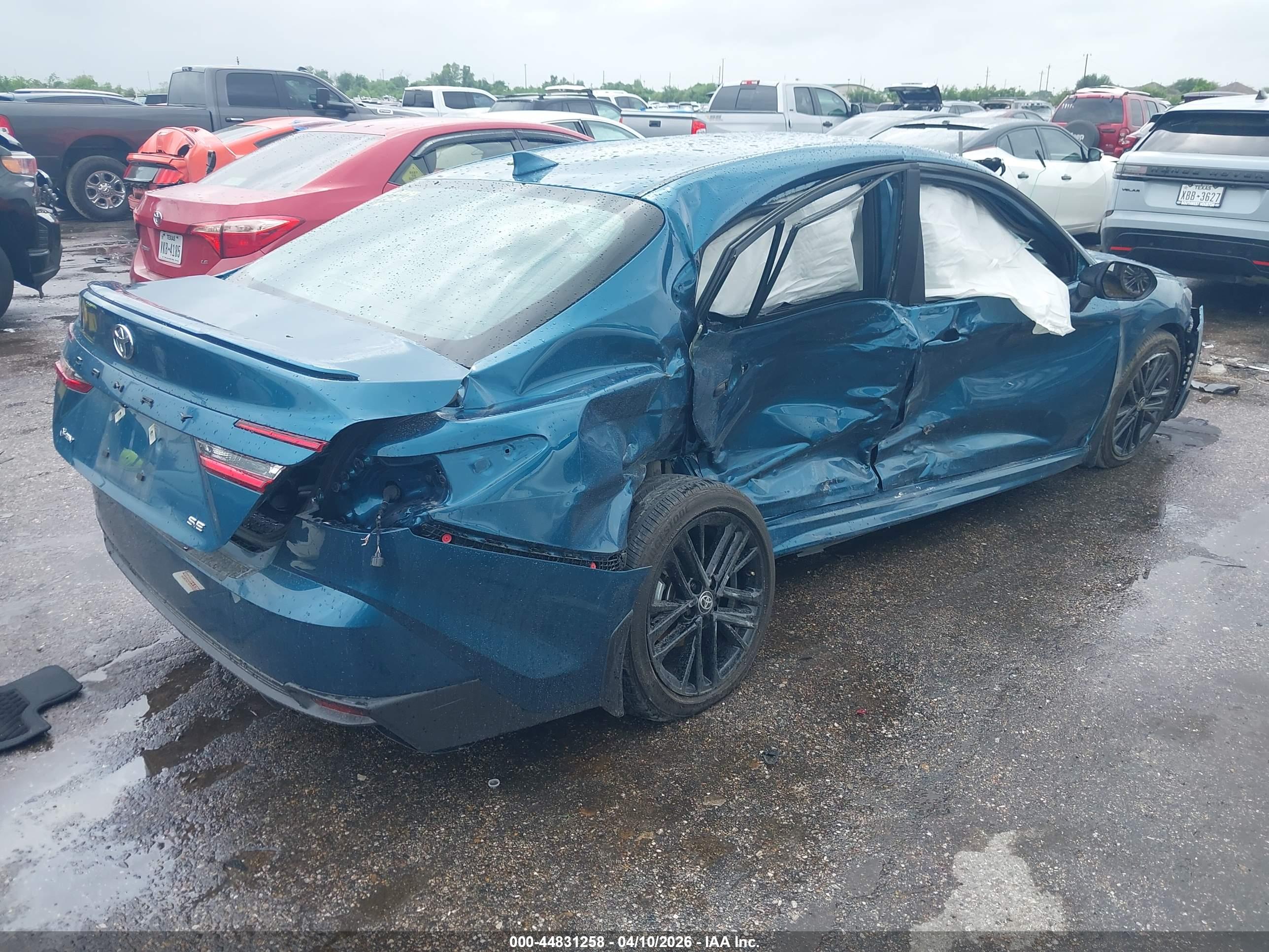 TOYOTA CAMRY image 4