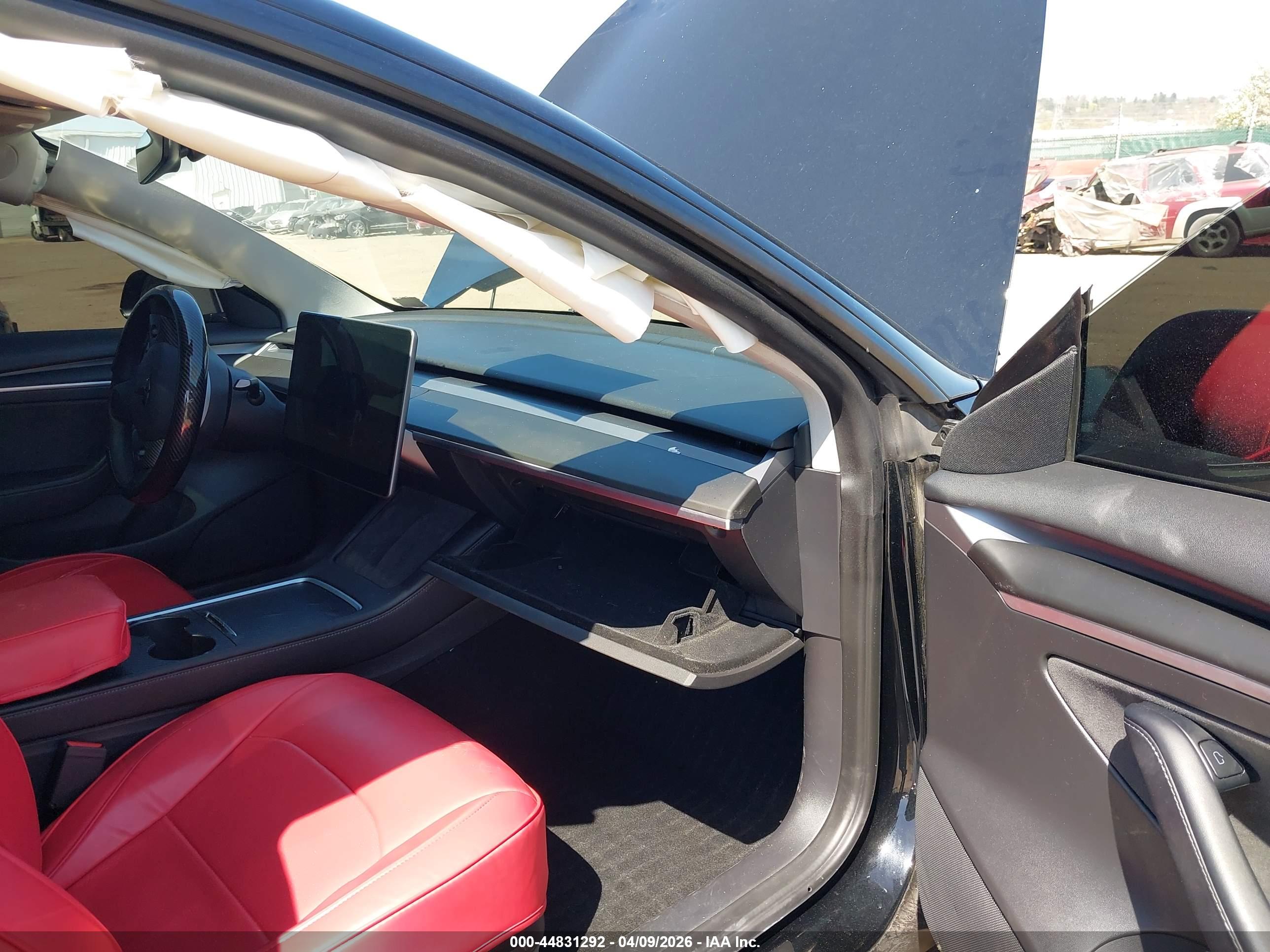 TESLA MODEL image 5