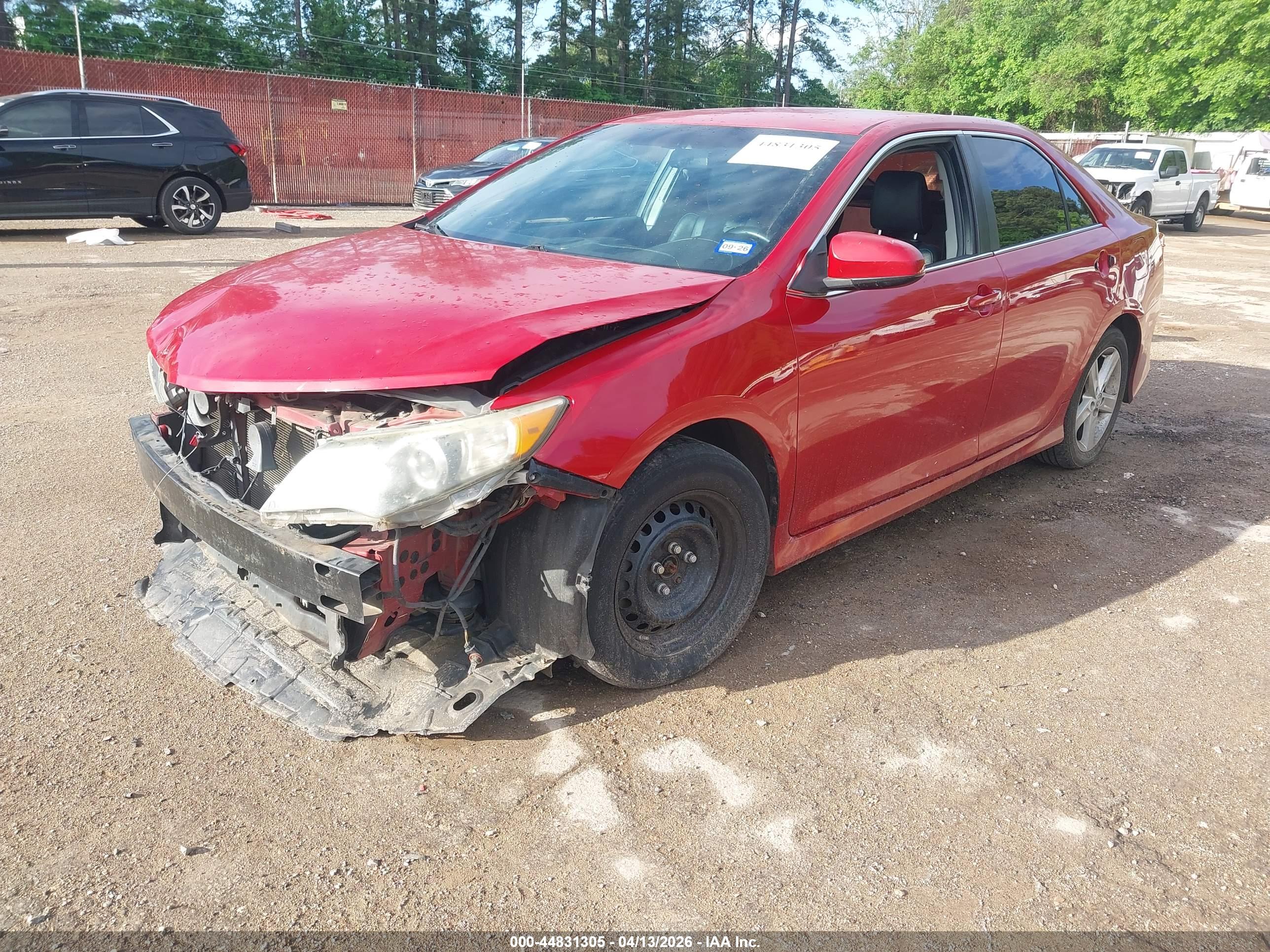 TOYOTA CAMRY image 2