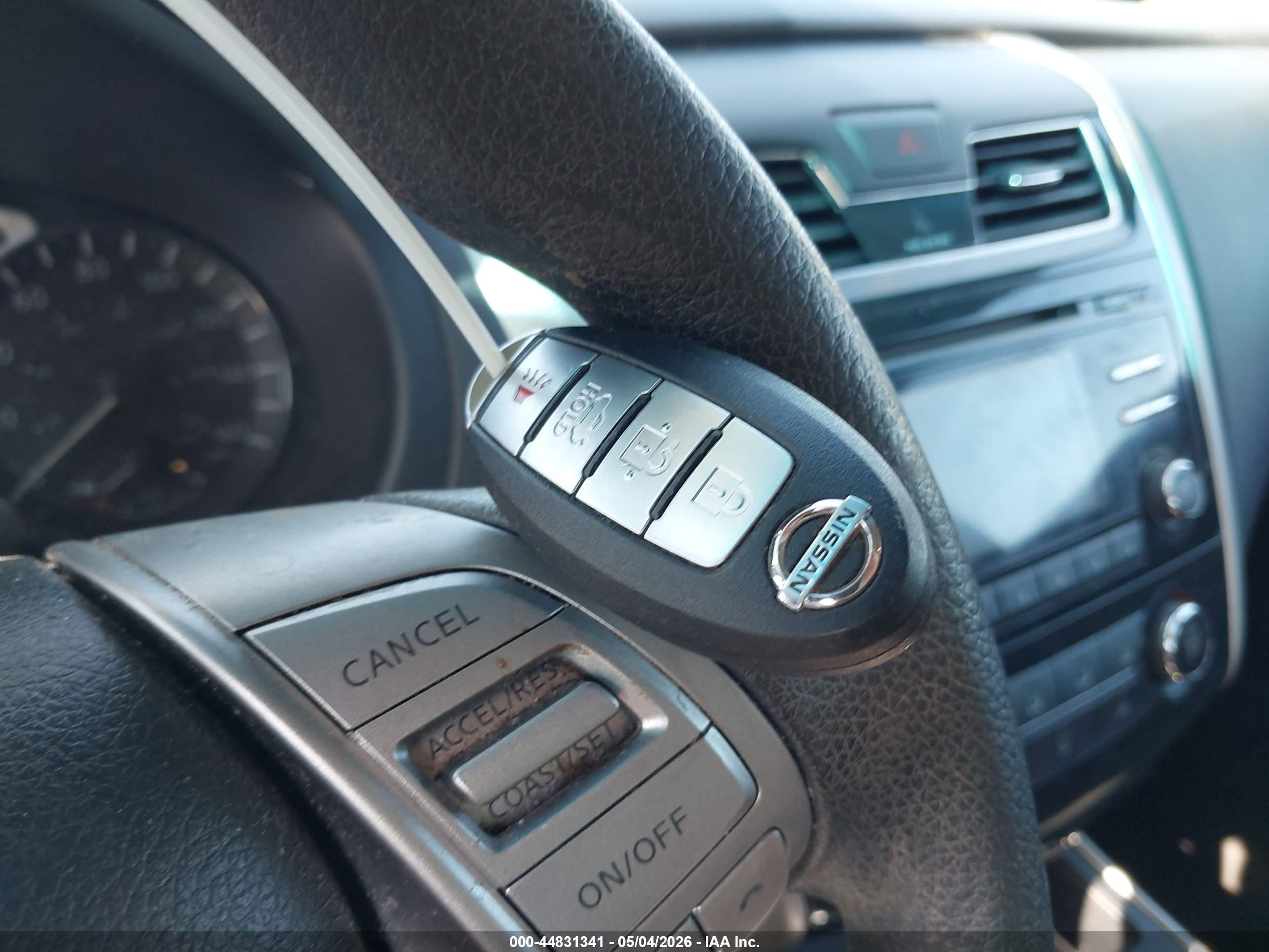 NISSAN ALTIMA image 11