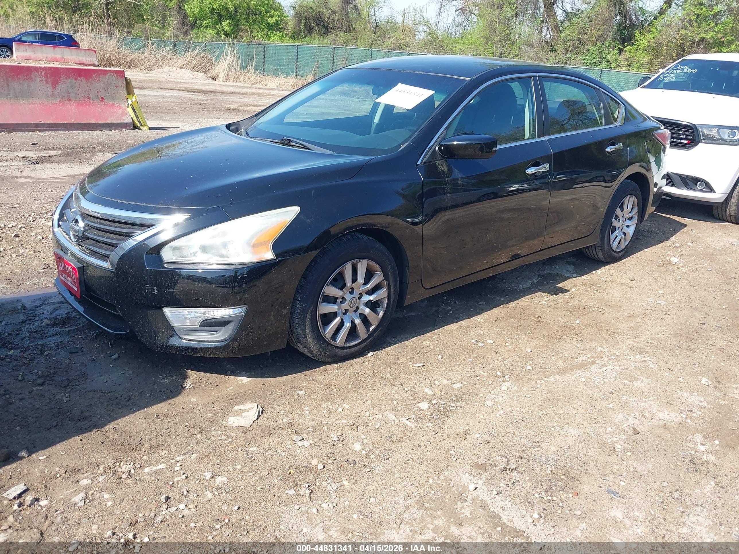 NISSAN ALTIMA image 2