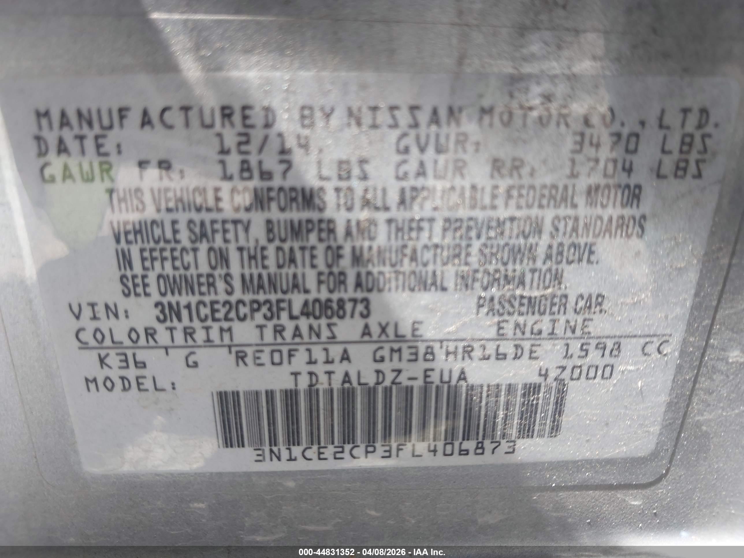 NISSAN VERSA image 9