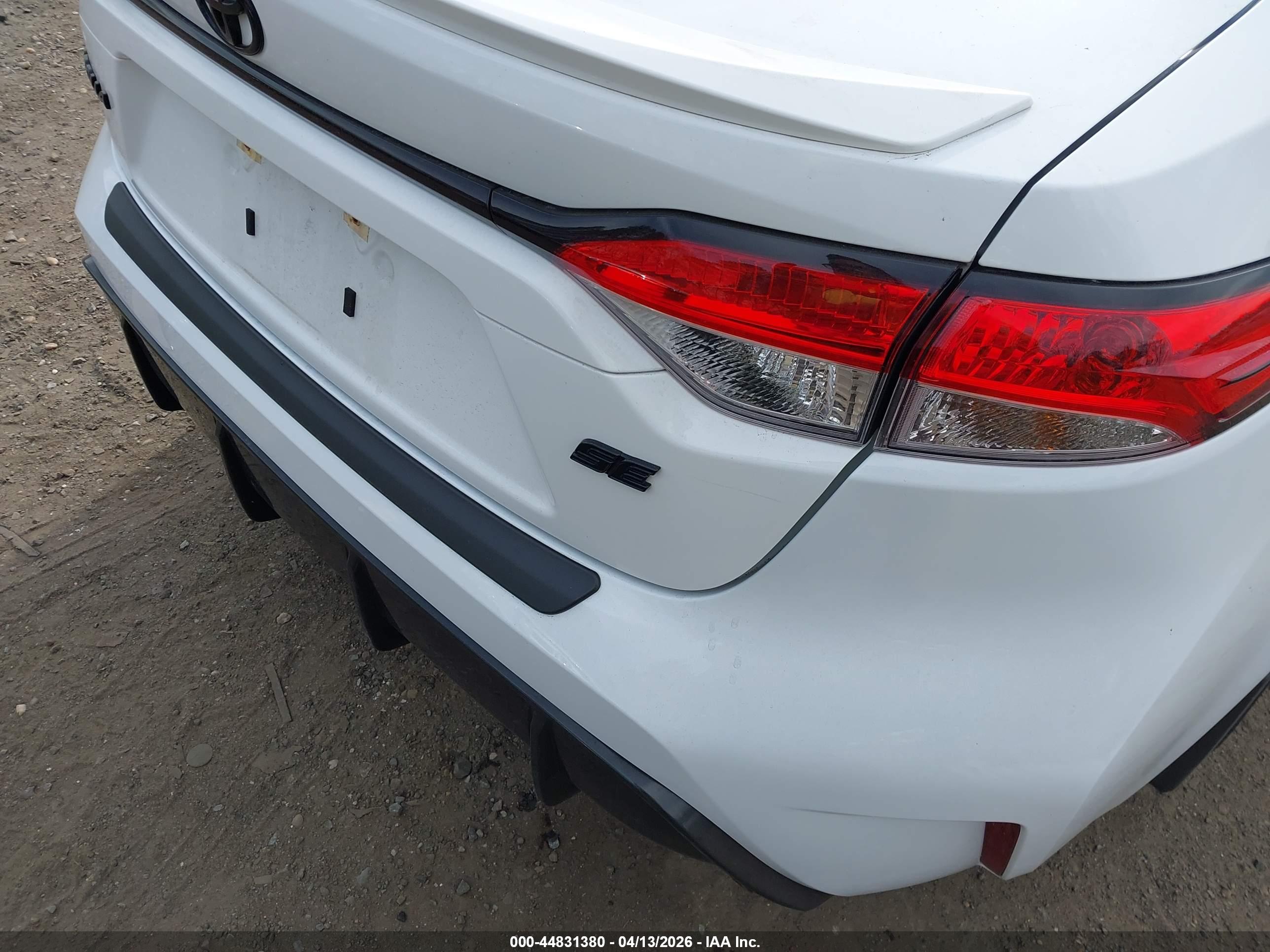 TOYOTA COROLLA image 6