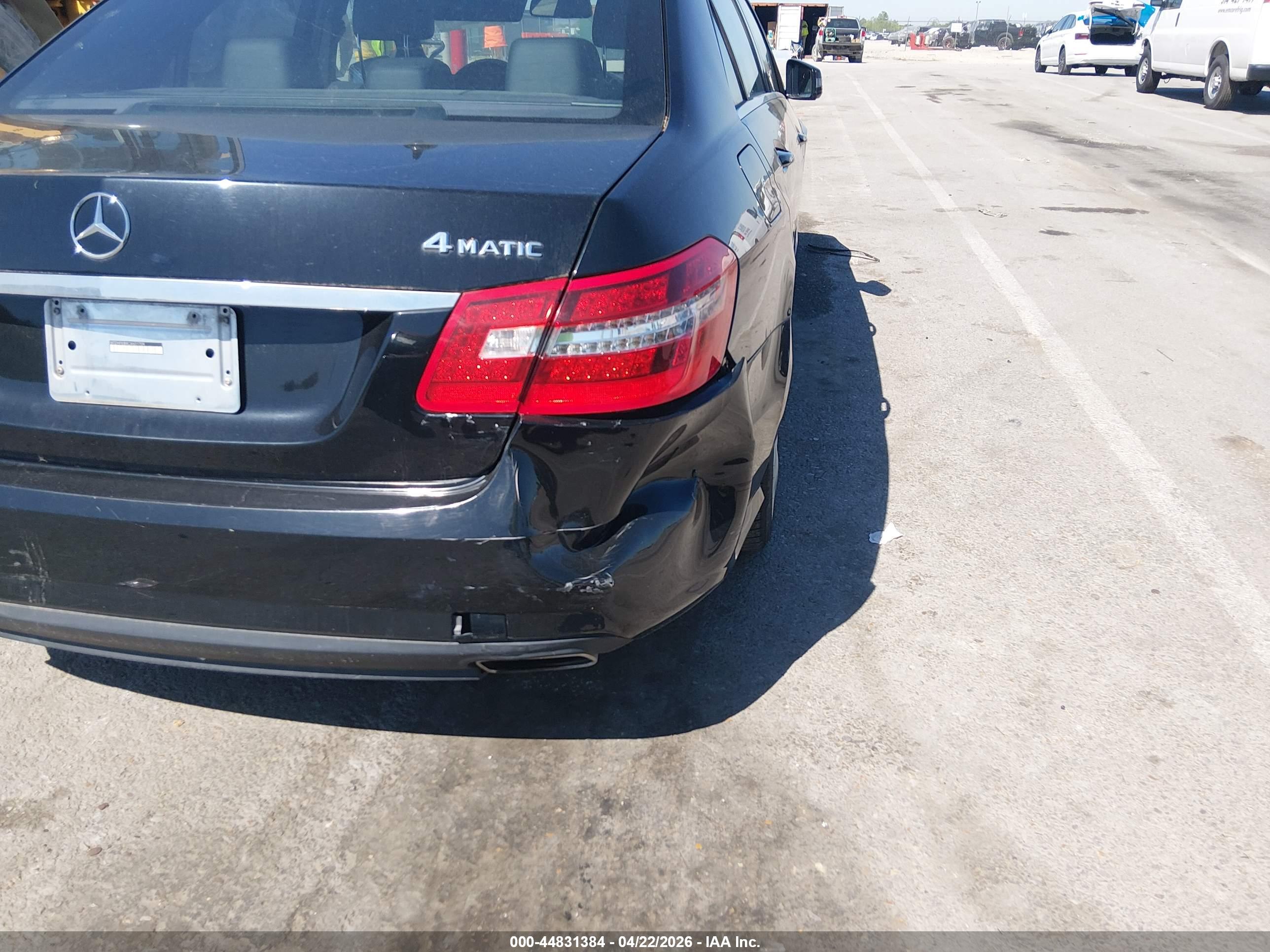 MERCEDES-BENZ E image 6