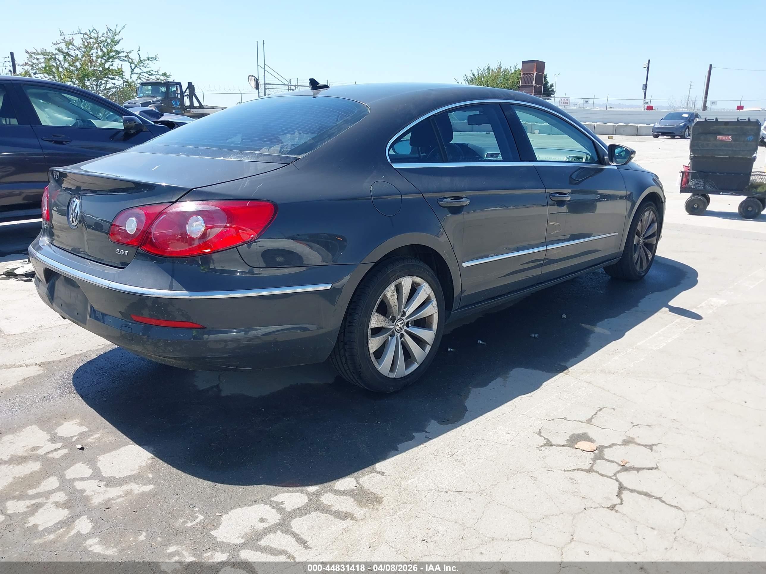 VOLKSWAGEN CC image 4
