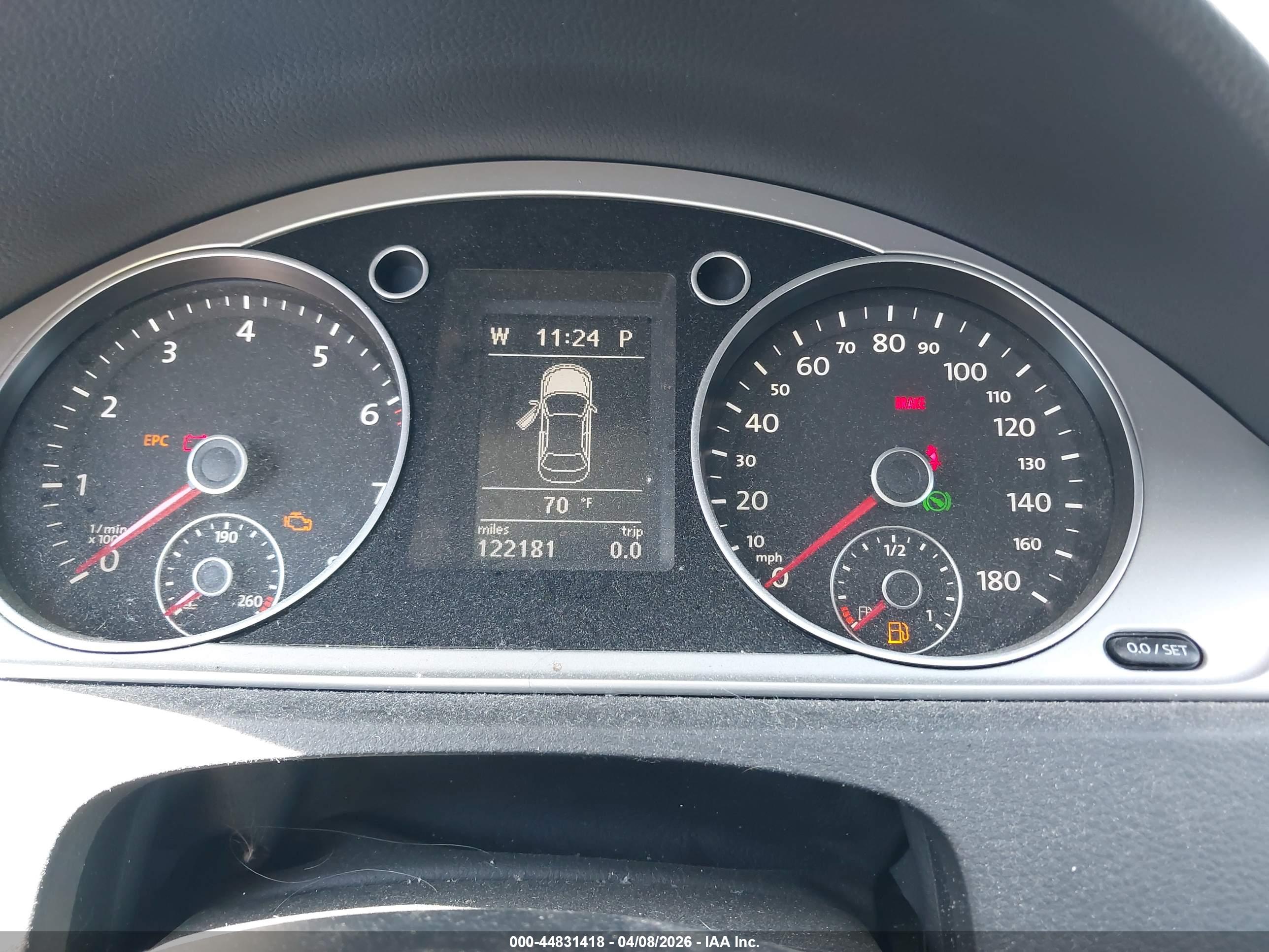 VOLKSWAGEN CC image 7