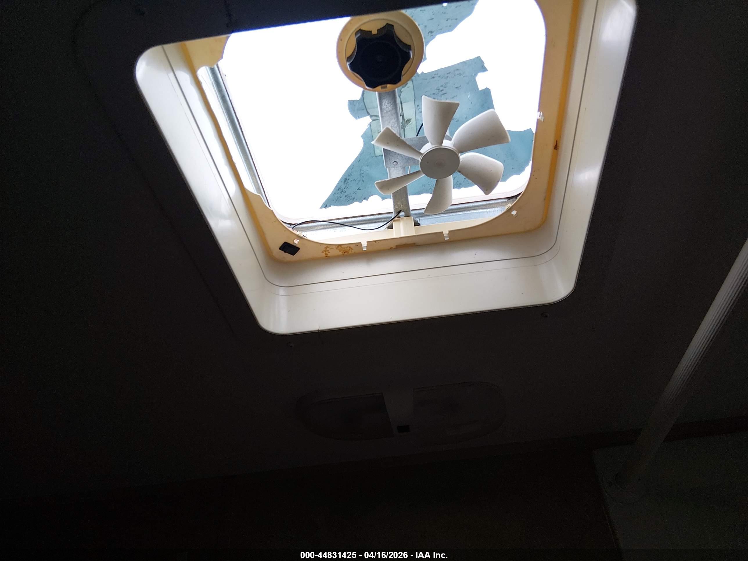 COACHMEN 17FQ image 6