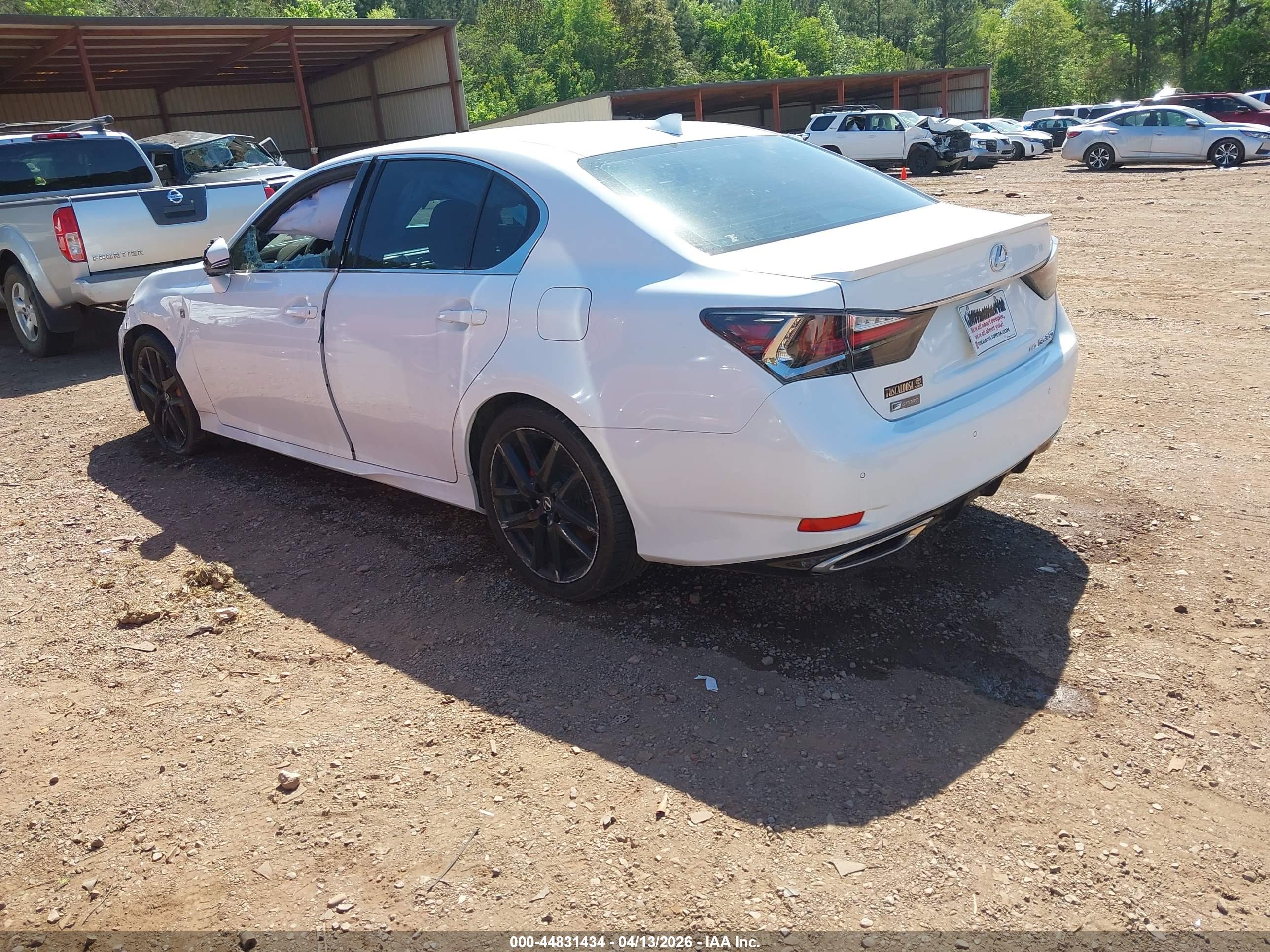 LEXUS GS image 3