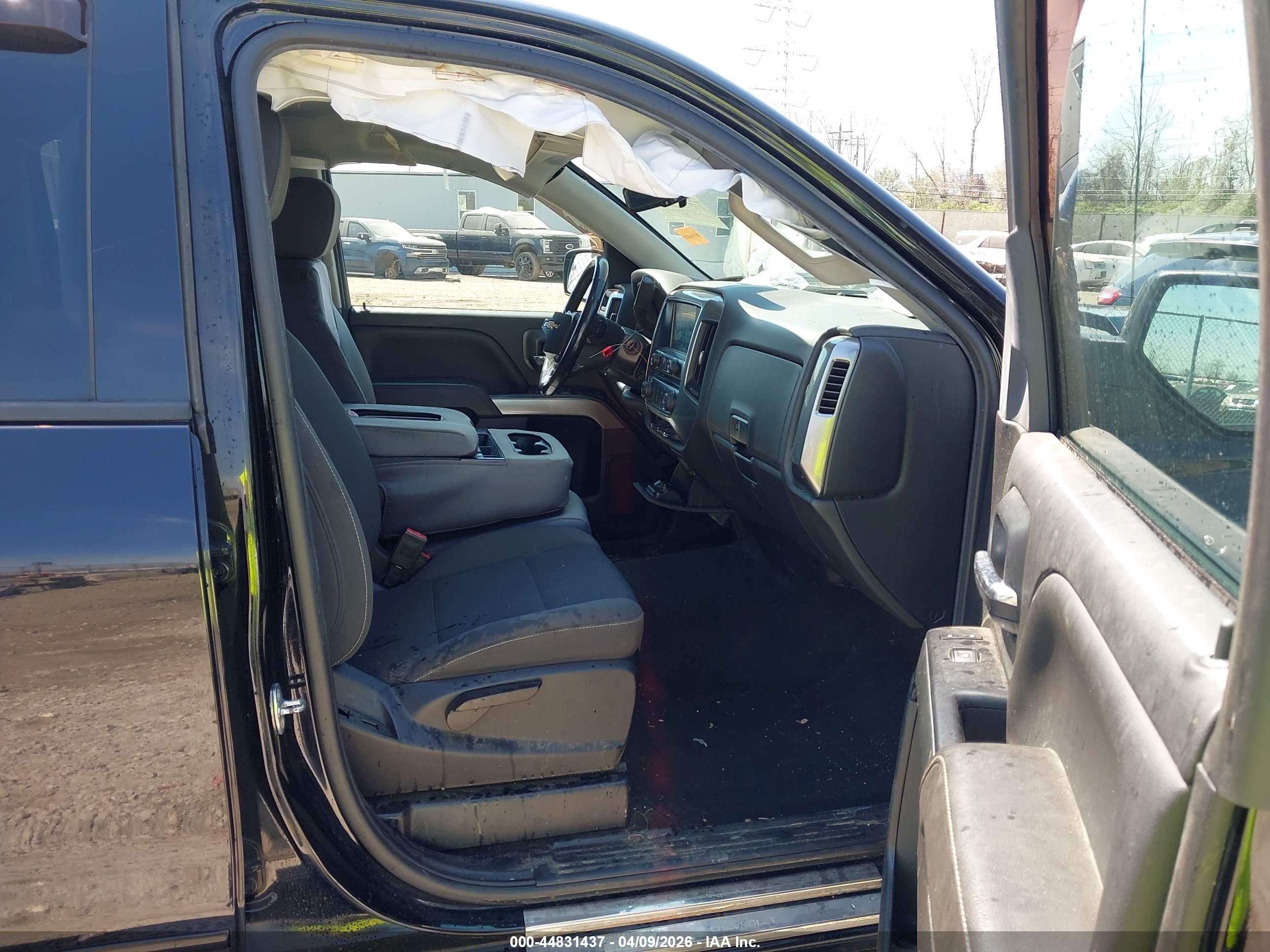 CHEVROLET SILVERADO image 5