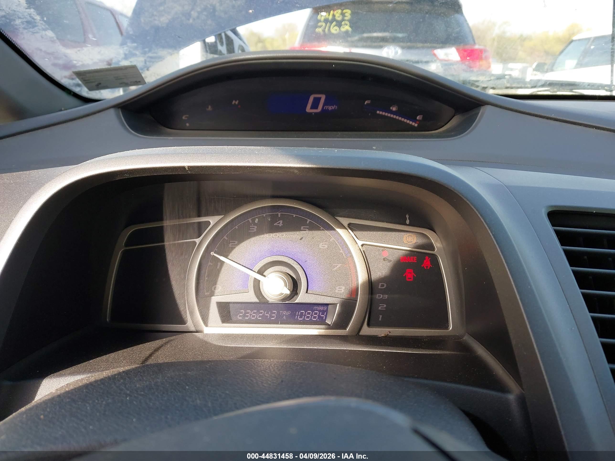 HONDA CIVIC image 7