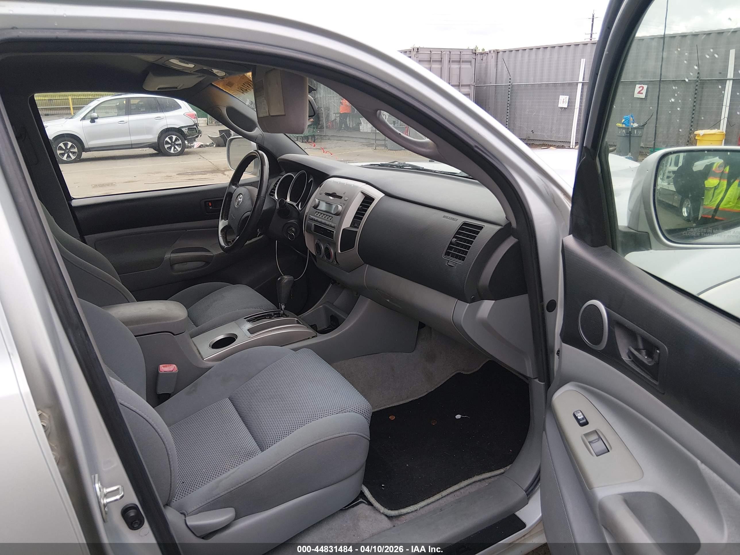 TOYOTA TACOMA image 5