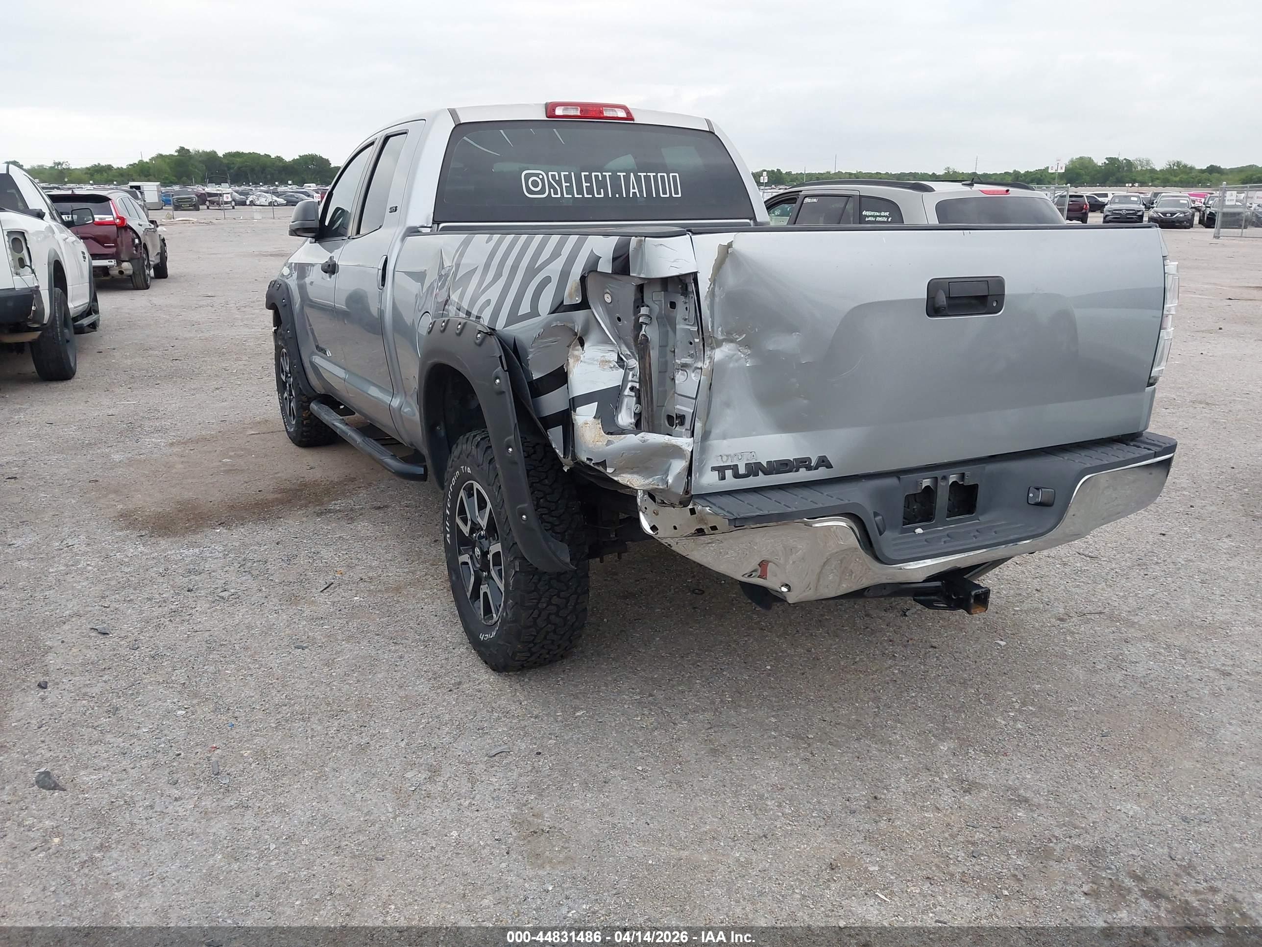 TOYOTA TUNDRA image 3